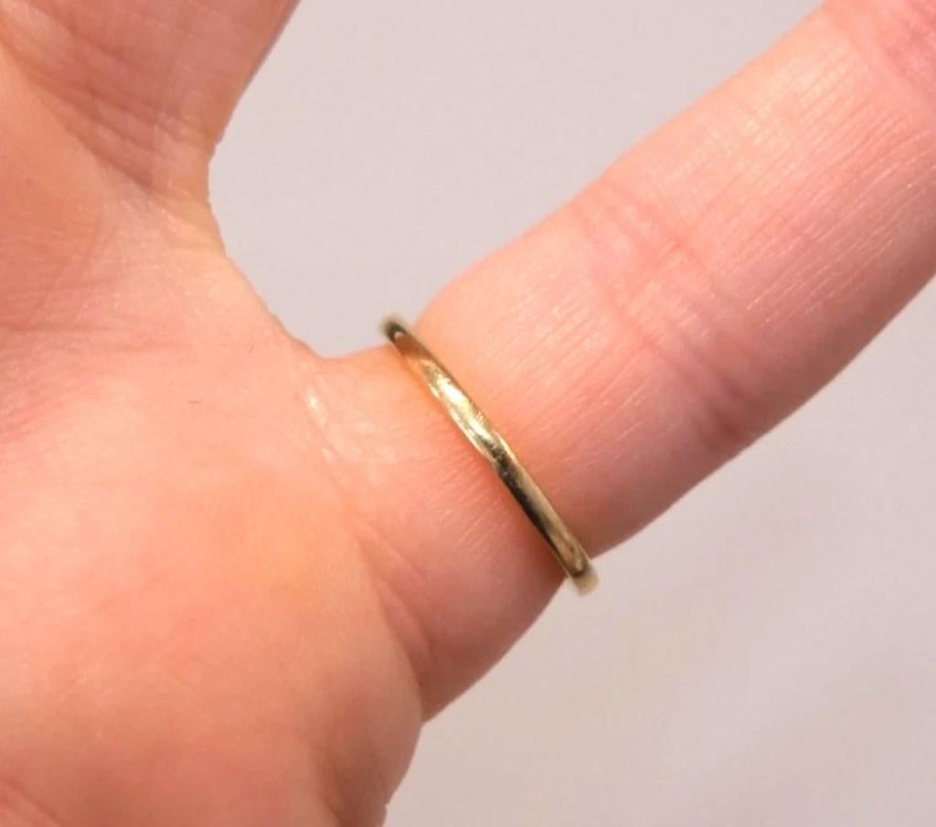 Bague en or jaune 14K avec diamant poire en forme de sel et de poivre naturel 1CTW Taille 4.25 Pour femmes en vente