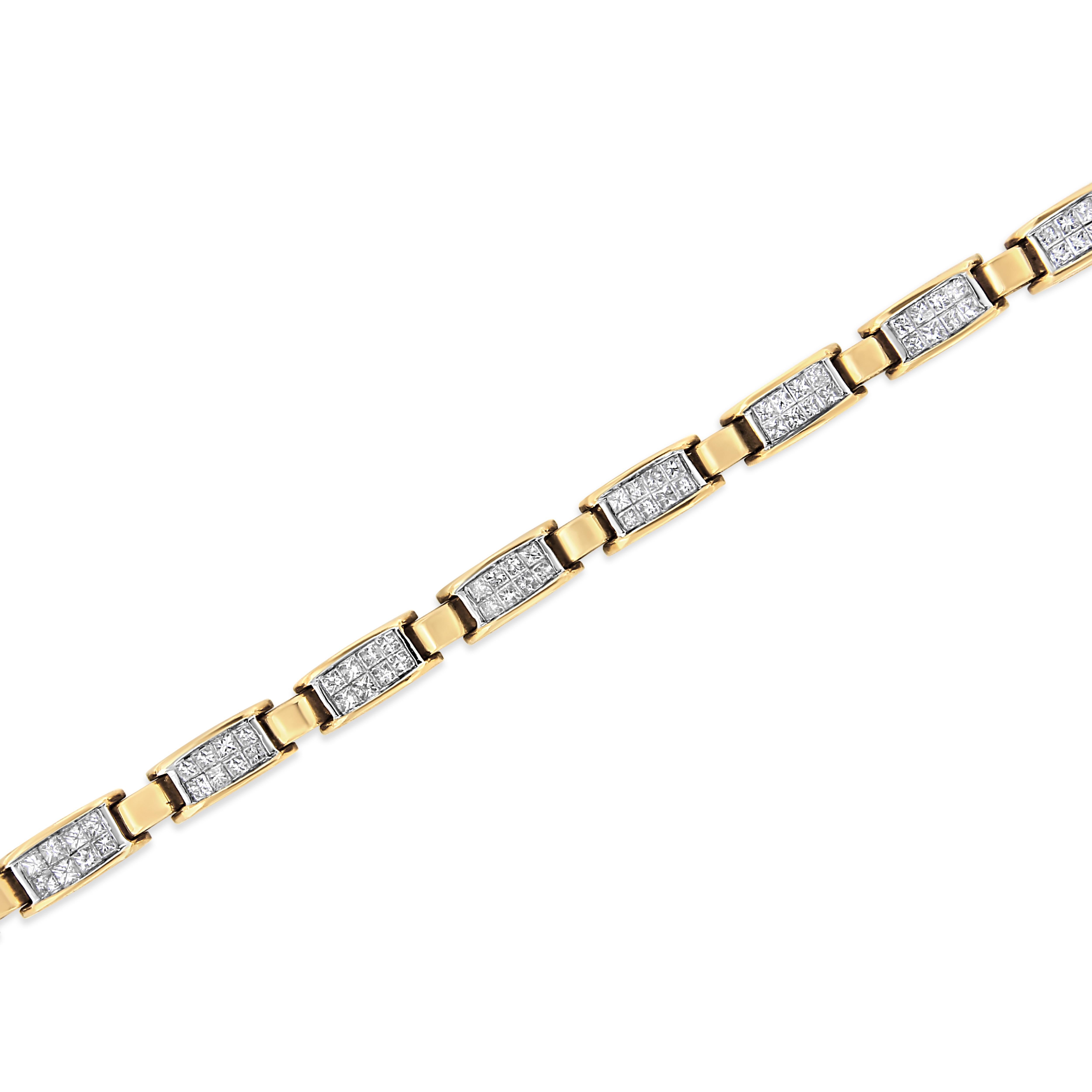 Contemporary 14K Yellow Gold 2 1/2 Carat Princess-Cut Diamond Link Tennis Bracelet For Sale