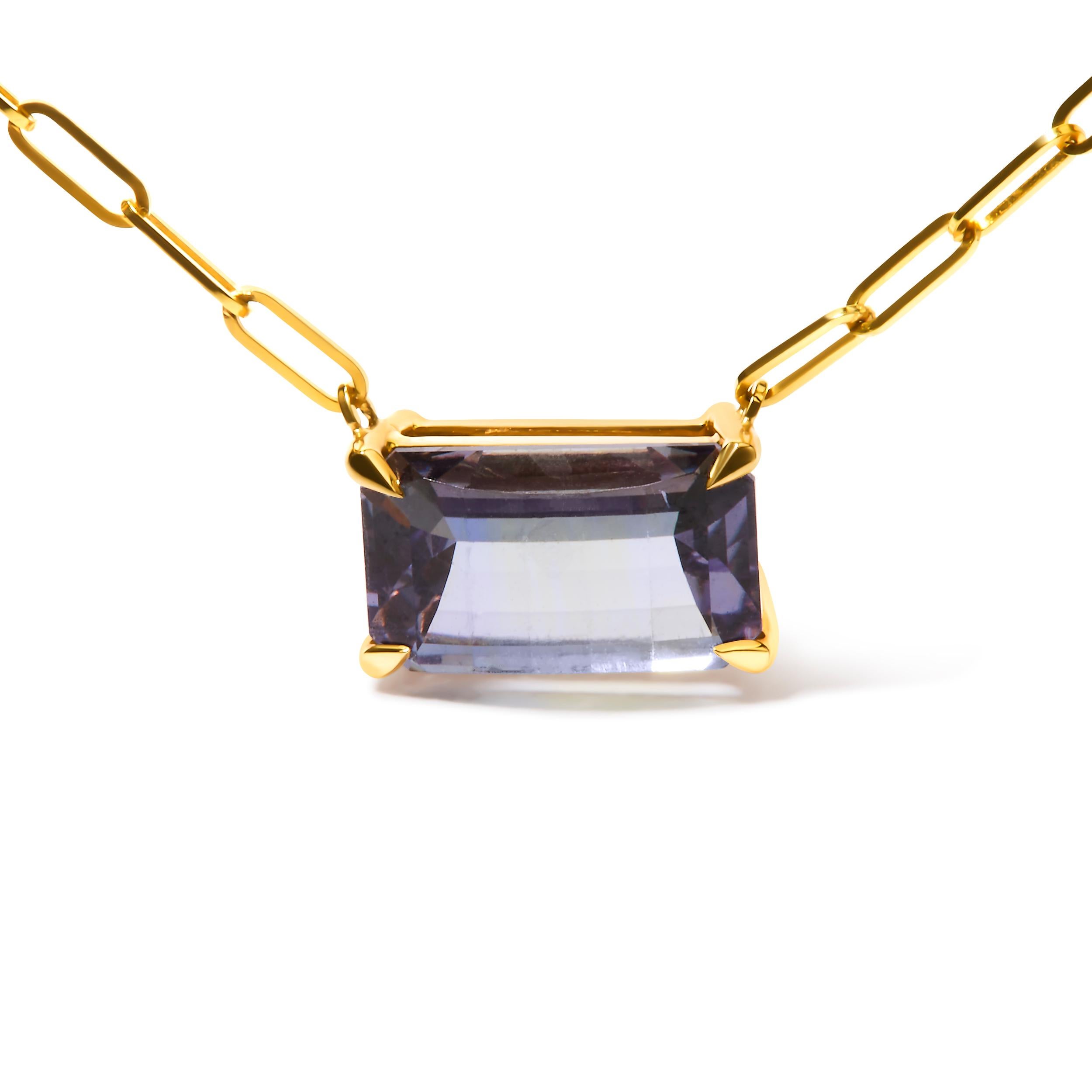 Entdecken Sie den Inbegriff von Eleganz mit unserem 14K Gelbgold Natural Pixel Cut Emerald Bicolor Tanzanite Pendant Necklace, ein wahres Meisterwerk der Schönheit der Natur. Diese Halskette aus luxuriösem 14-karätigem Gelbgold ist mit einem