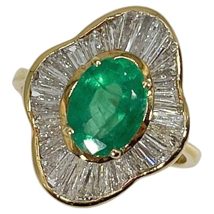 14K Yellow Gold 2 CT Oval Emerald and 1 CTW Diamond Ballerina ring For Sale