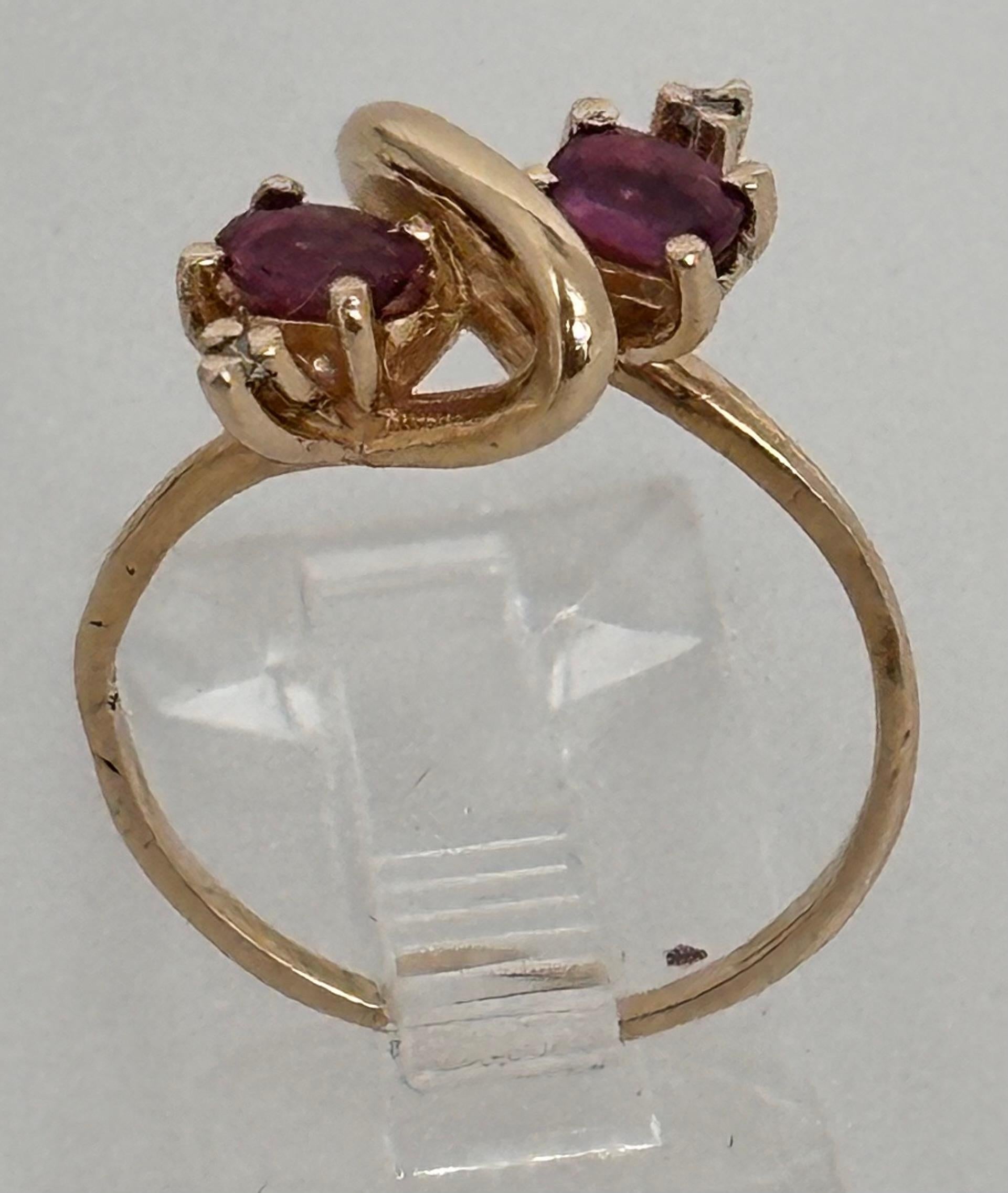 14k Yellow Gold ~ 2 Oval Ruby's and Diamond ~ Ring ~ Size 6 For Sale 1