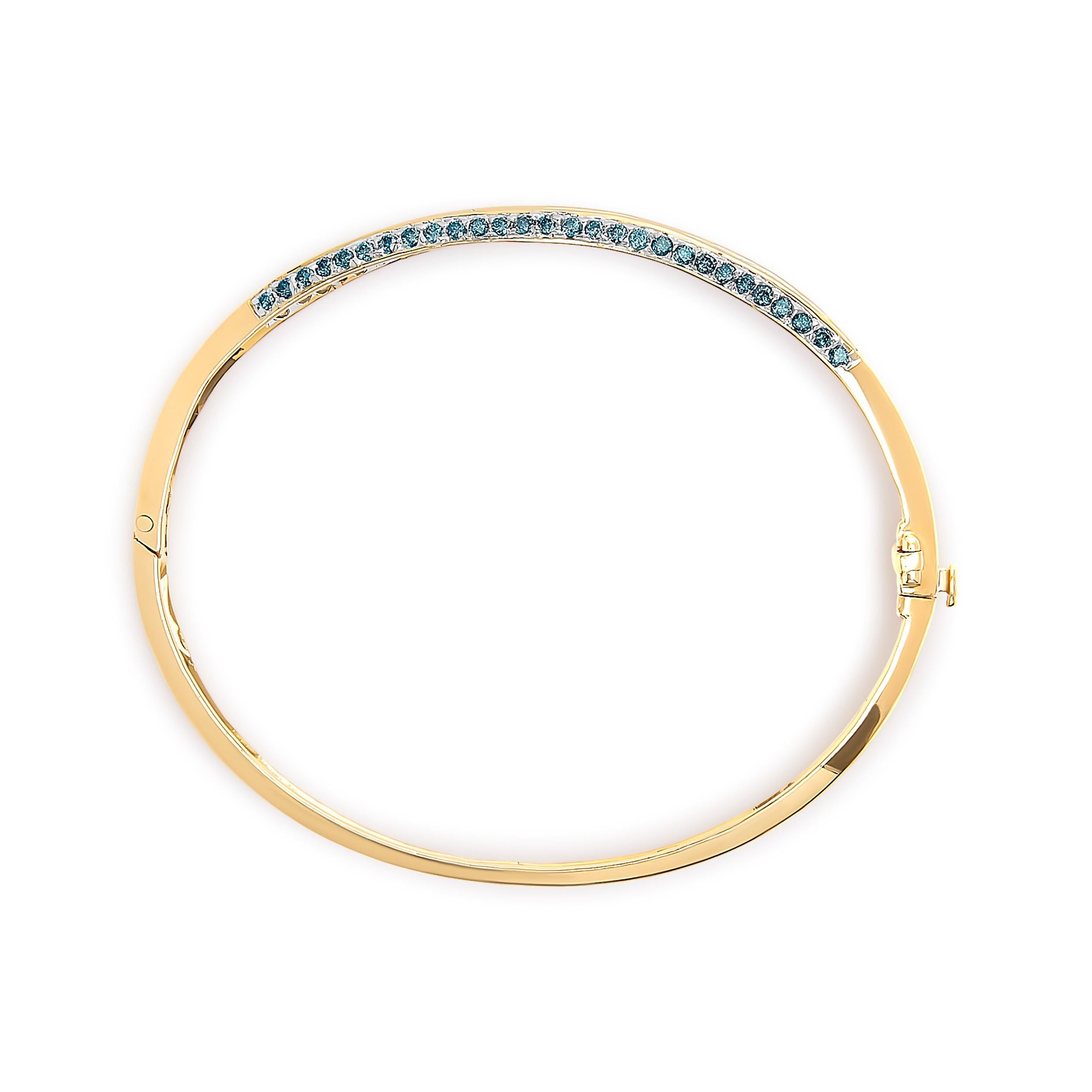 Modern 14K Yellow Gold 2.0 Carat Treated Blue and White Diamond Bangle Bracelet For Sale