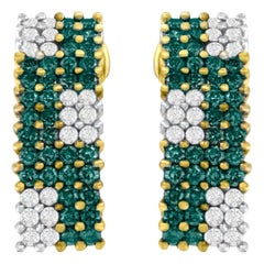 Boucles d'oreilles en or jaune 14 carats avec diamants blancs et bleus traités de 2,0 carats