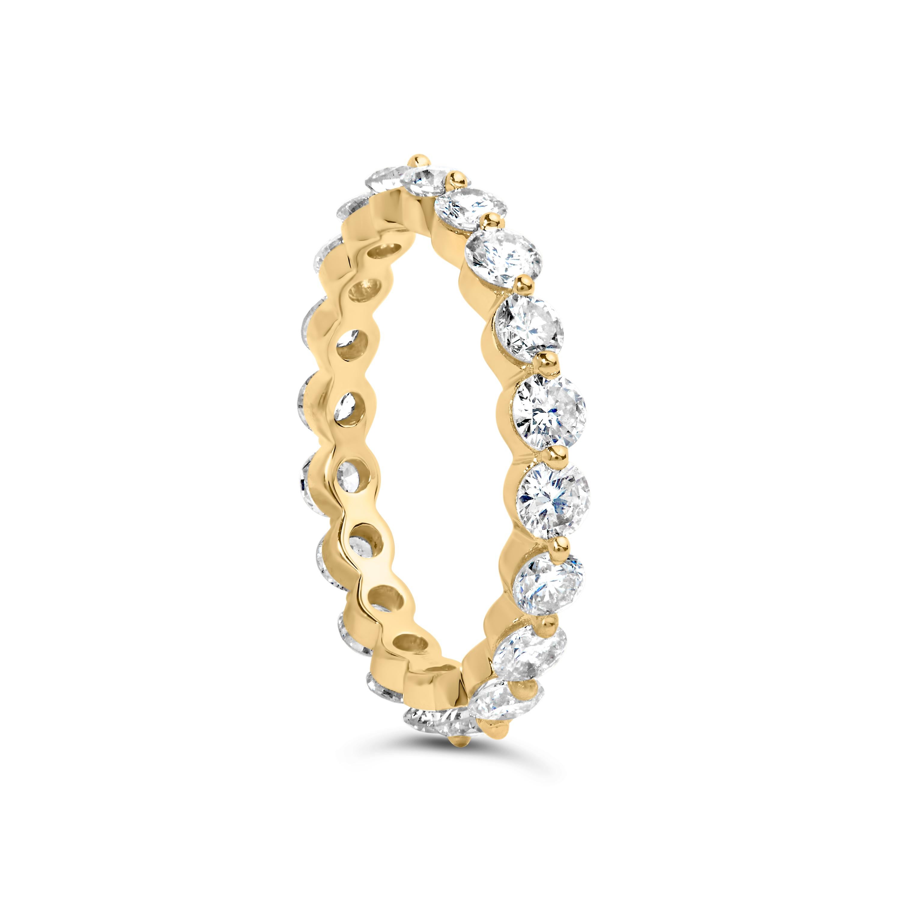 Modern 14K Yellow Gold 2.0 Cttw 2 Prong Set Diamond Eternity Band Ring For Sale