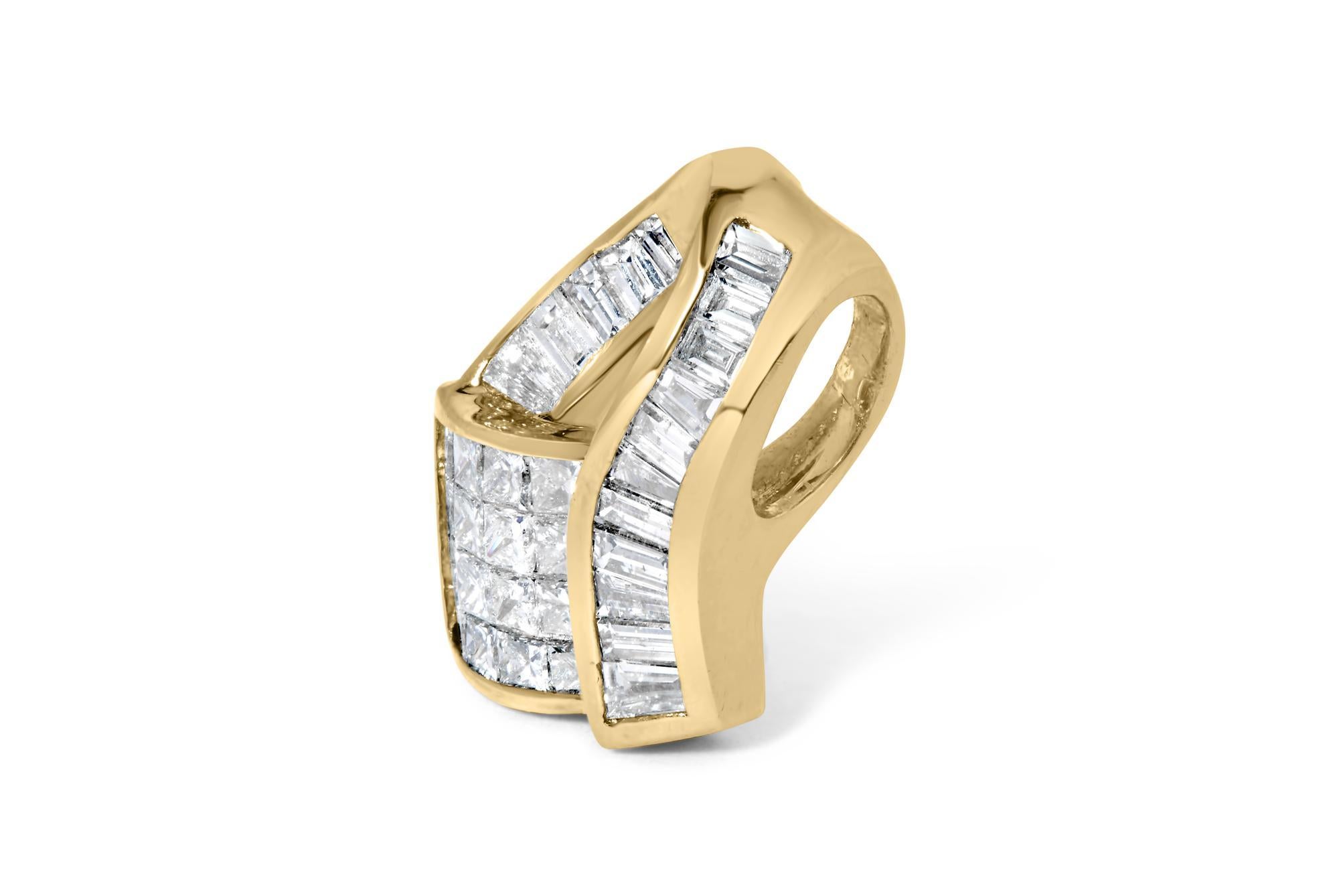 Moderne Collier pendentif en or jaune 14k avec diamant 2.0 Cttw inspiré de l'art déco en vente