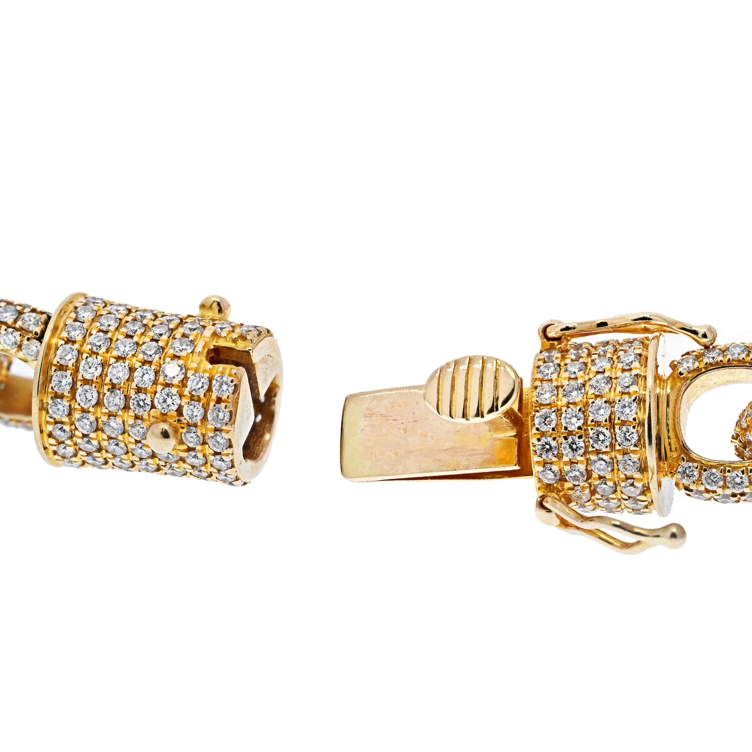 Women's 14K Yellow Gold 20.00cts Chunky Diamond Link Bracelet For Sale