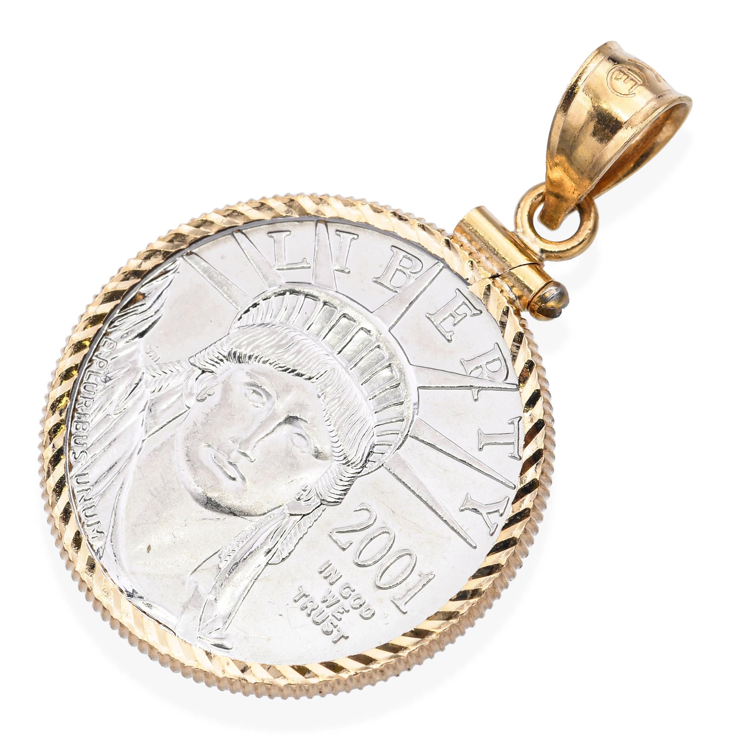 14k Yellow Gold 2001 25$ 1/4 oz Platinum Coin Pendant Pour femmes en vente