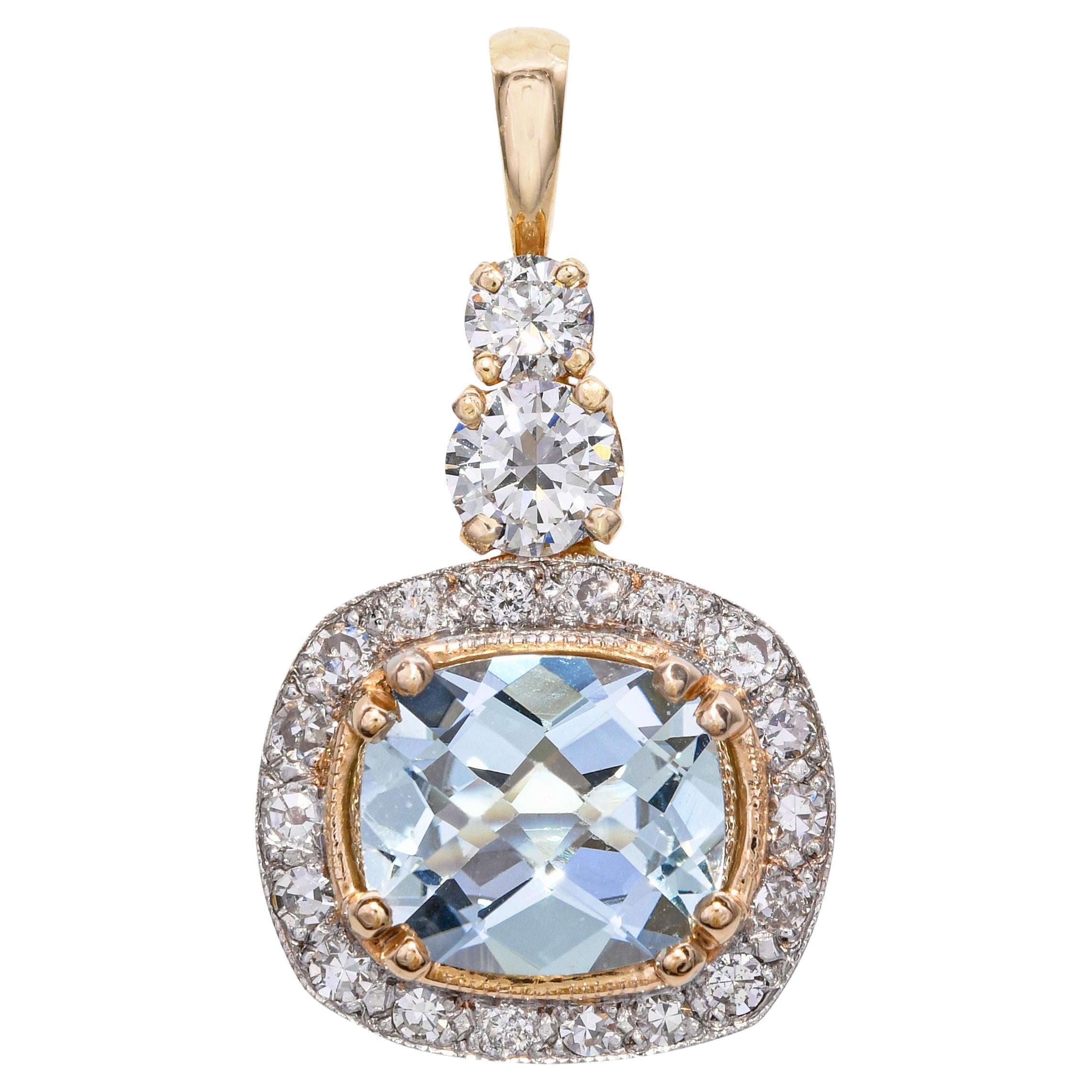 Pendentif en or jaune 14k 2.08ct aigue-marine et 0.85tcw diamant en vente