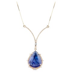 Collana con ciondolo in oro giallo 14K con tanzanite e diamanti a forma di pera da 21,34 ct.
