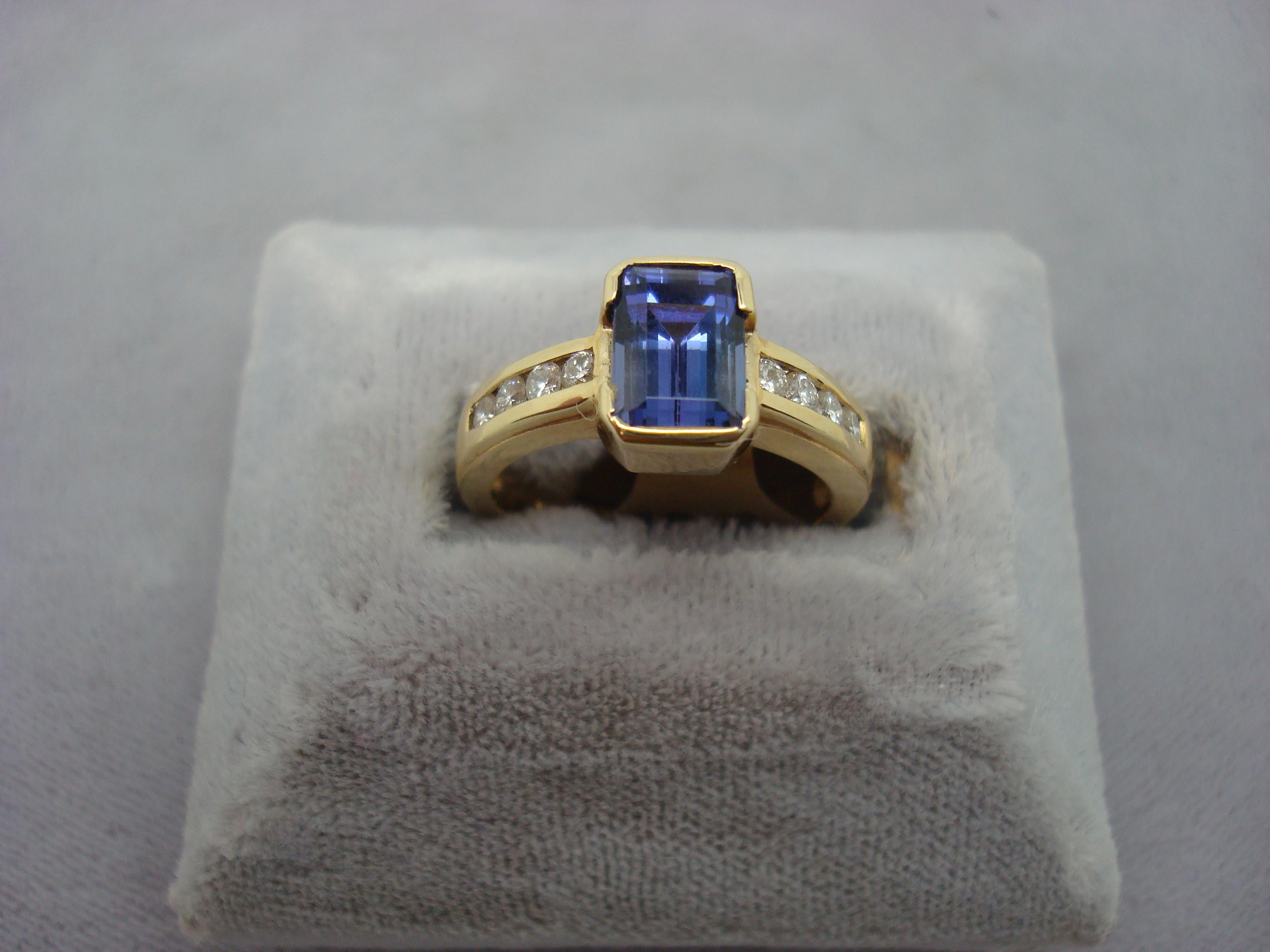 Contemporary 14k Yellow Gold 2.17ct Emerald Cut Genuine Natural Tanzanite Ring '#J1840' For Sale