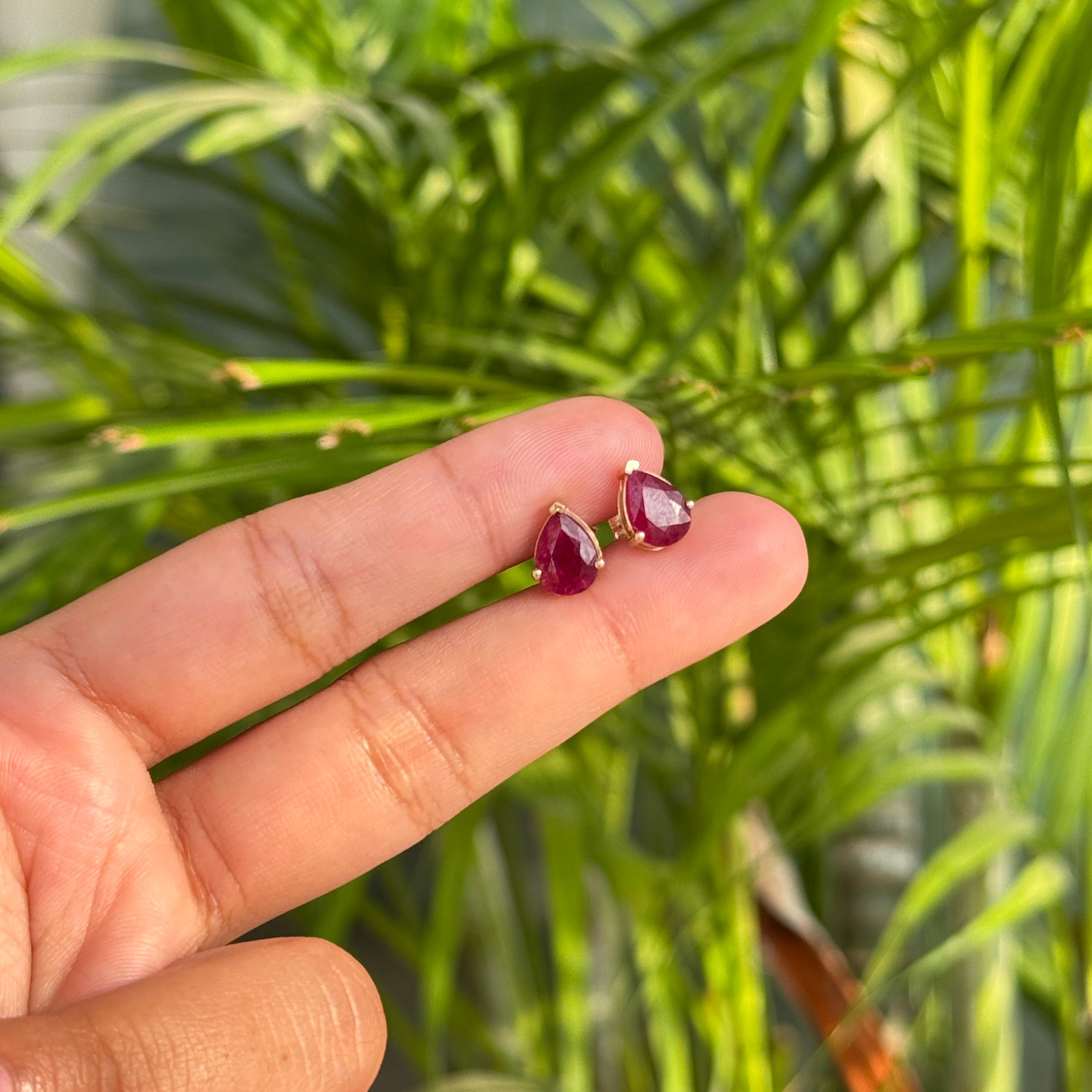 Boucles d'oreilles en or jaune 14K 2.1Ct Pear Shaped Ruby Stud Ears Fine Jewelry Christmas Gift en vente 4