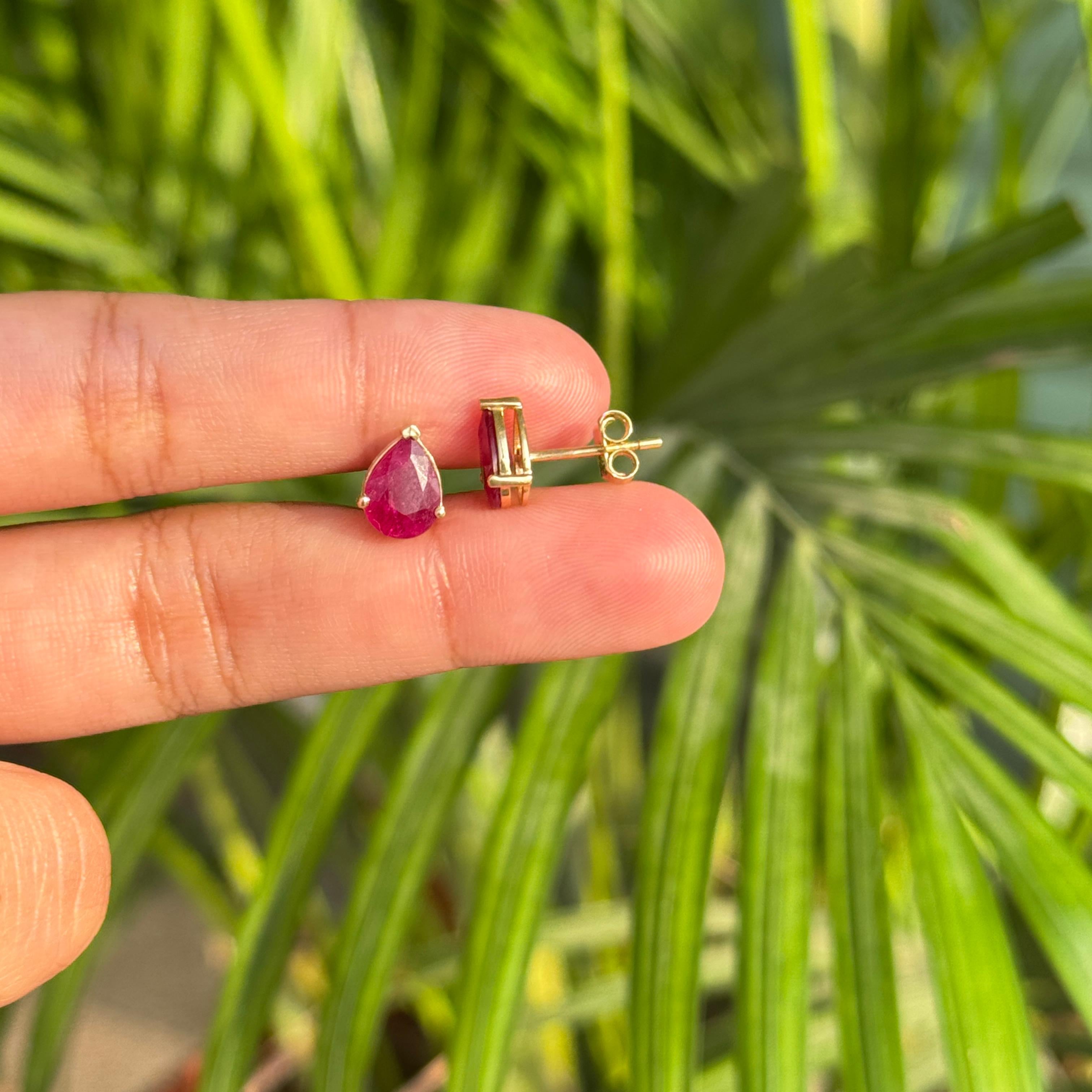 Taille poire Boucles d'oreilles en or jaune 14K 2.1Ct Pear Shaped Ruby Stud Ears Fine Jewelry Christmas Gift en vente