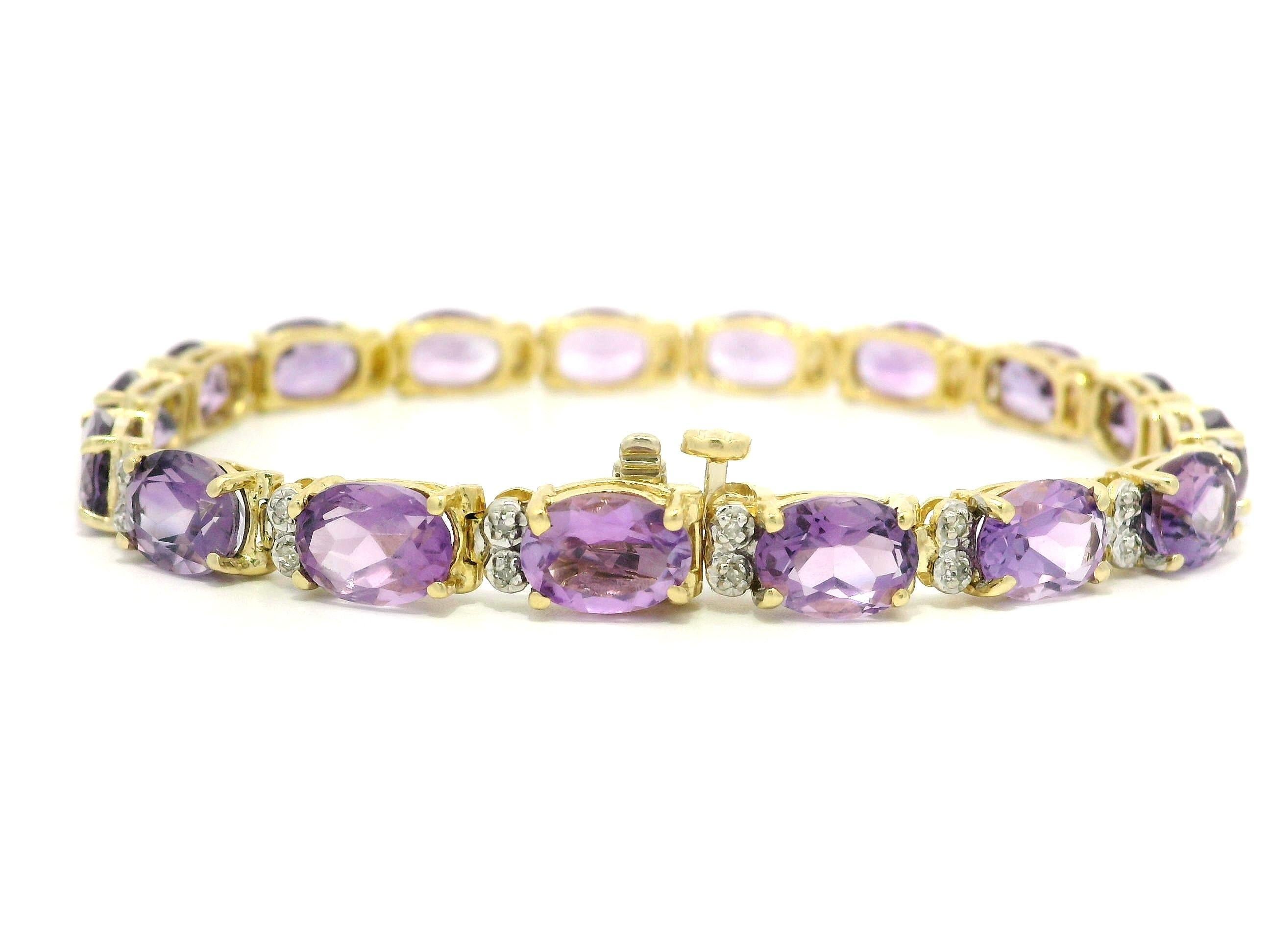 Taglio brillante Bracciale tennis in oro giallo 14k 21ctw con ametista ovale alternata e linea di diamanti in vendita