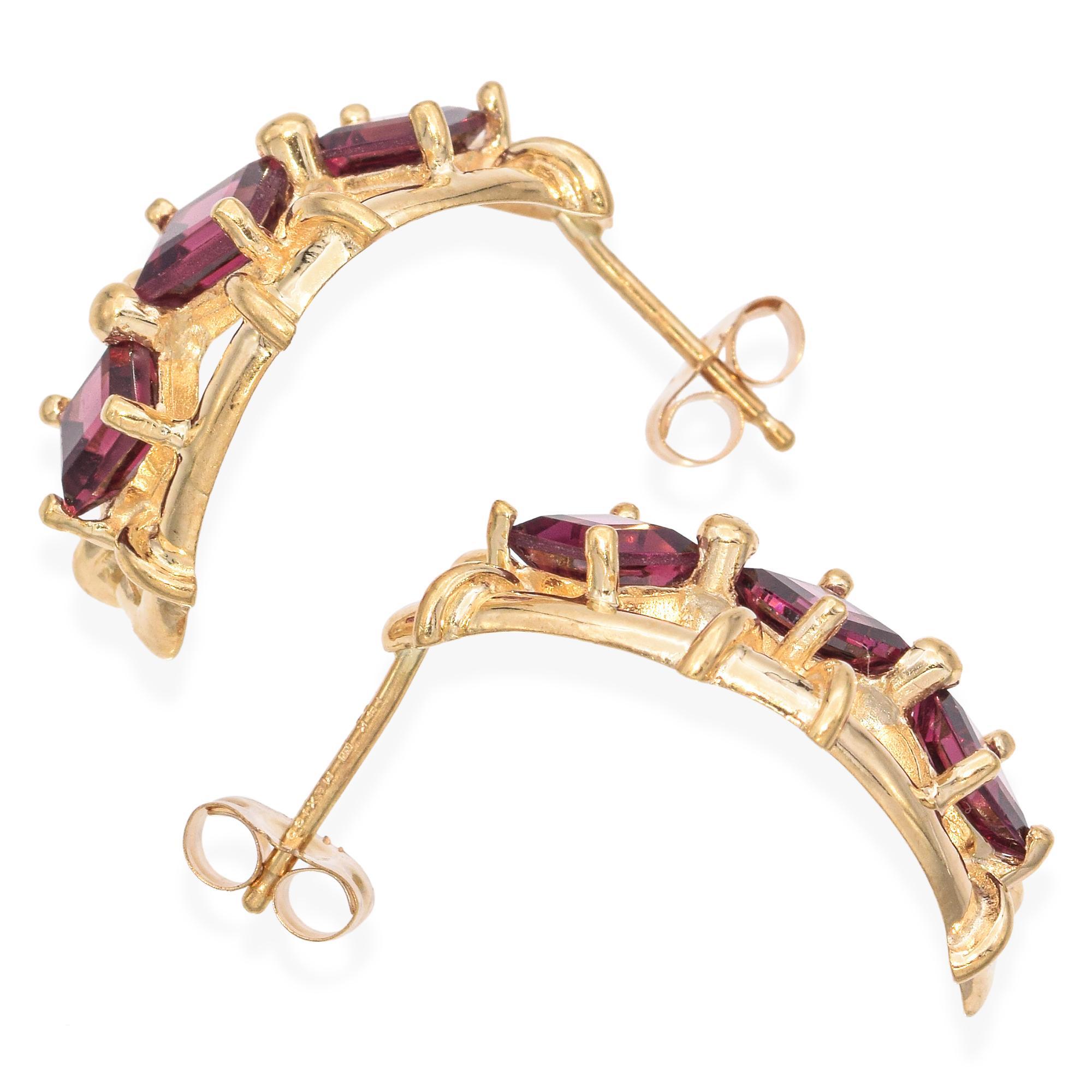 Donna Orecchini a goccia in oro giallo 14K con granato rodolite da 2,28 TCW in vendita