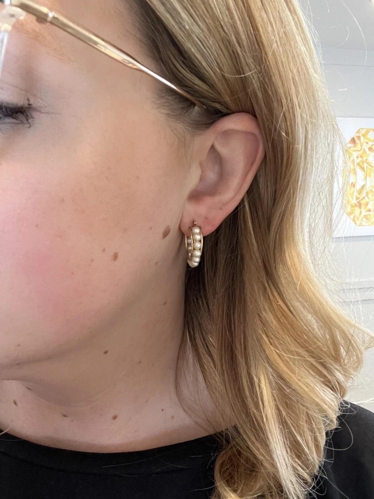 14K Yellow Gold 22mm, 4mm Cultured Freshwater Pearl Hoop Earrings For Sale 2