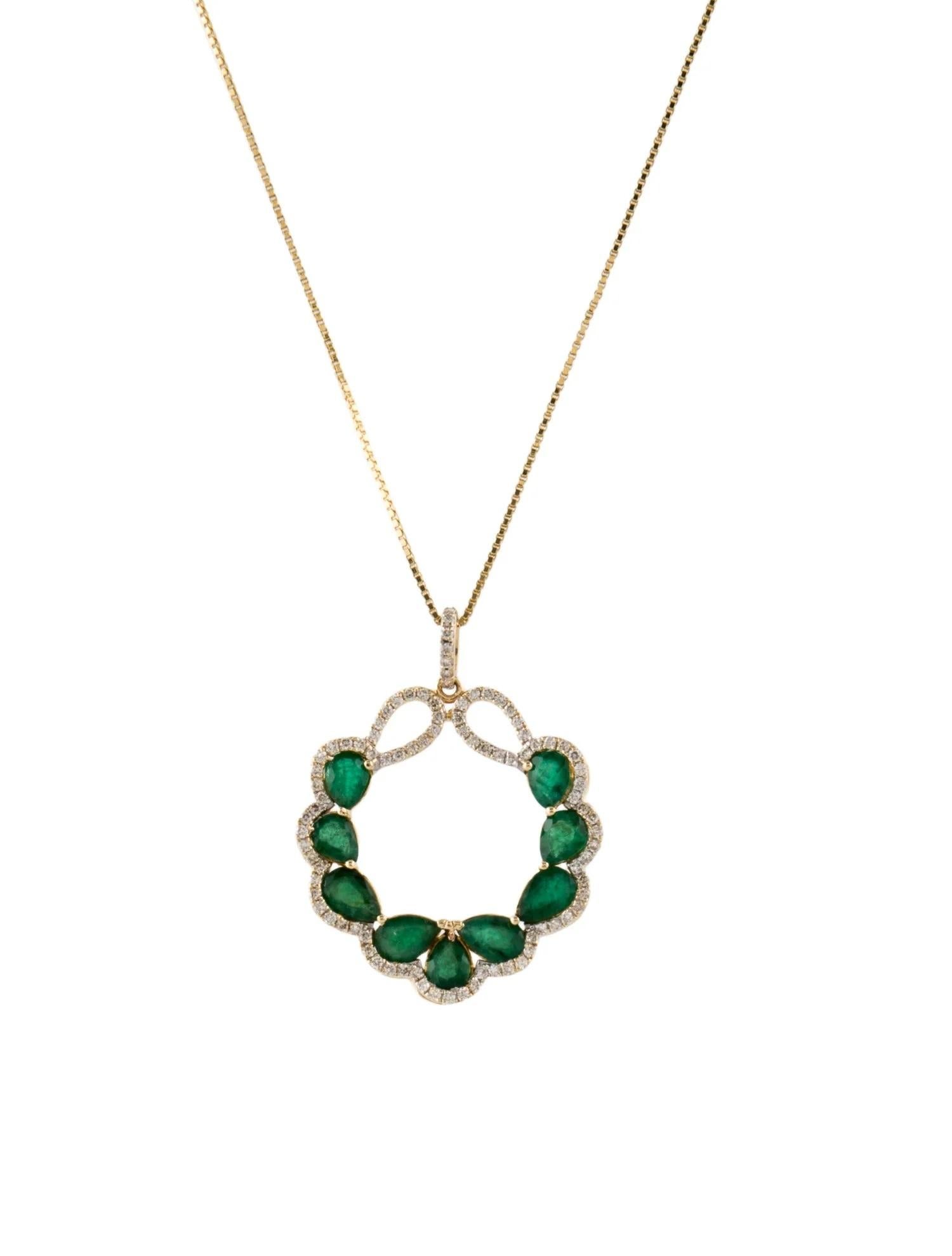 Taille émeraude Collier pendentif de 18 pouces en or jaune 14 carats, émeraude de 2,36 carats et diamants de 0,54 carat en vente