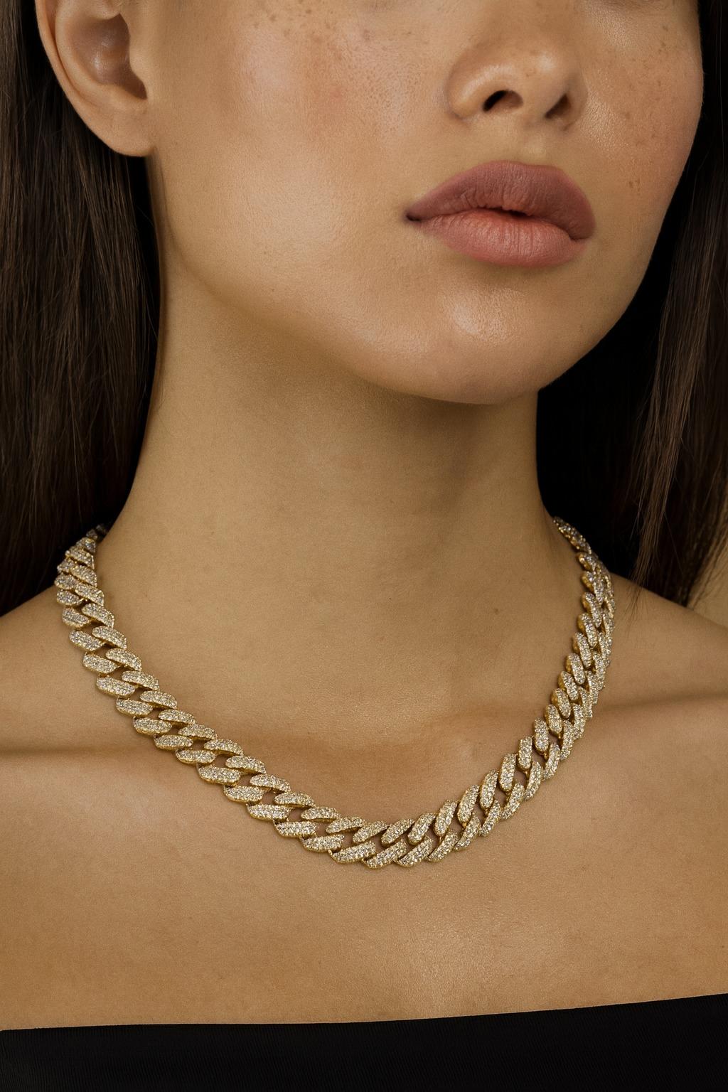 Collana a catena Cuban Link in oro giallo 14K da 25,7 carati con diamanti rotondi a taglio brillante in vendita 1