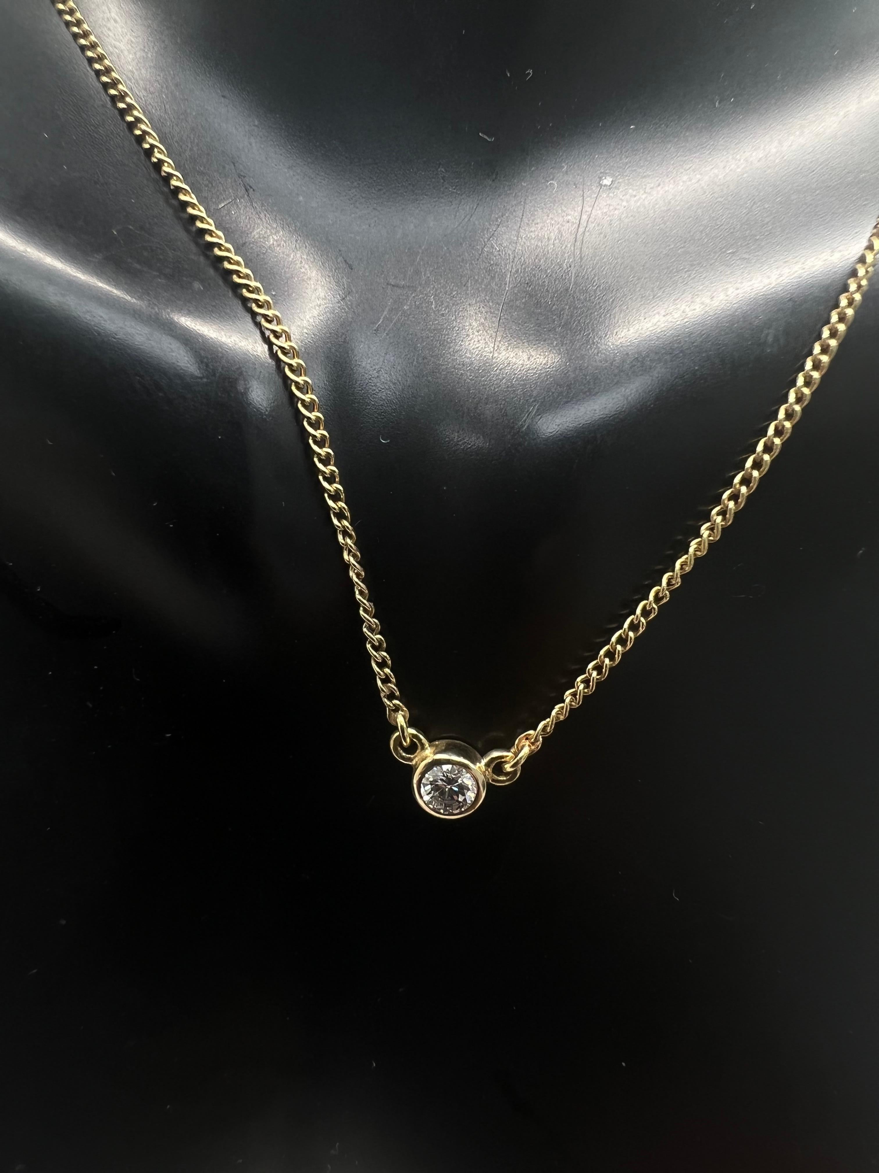 14K Yellow Gold .25ct Diamond Bezel Solitaire Necklace In New Condition In New York, NY