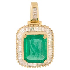 Oro amarillo 14k 2,5Ct. Colgante de Esmeralda con Halo de Diamantes Baguette Regalo de Navidad