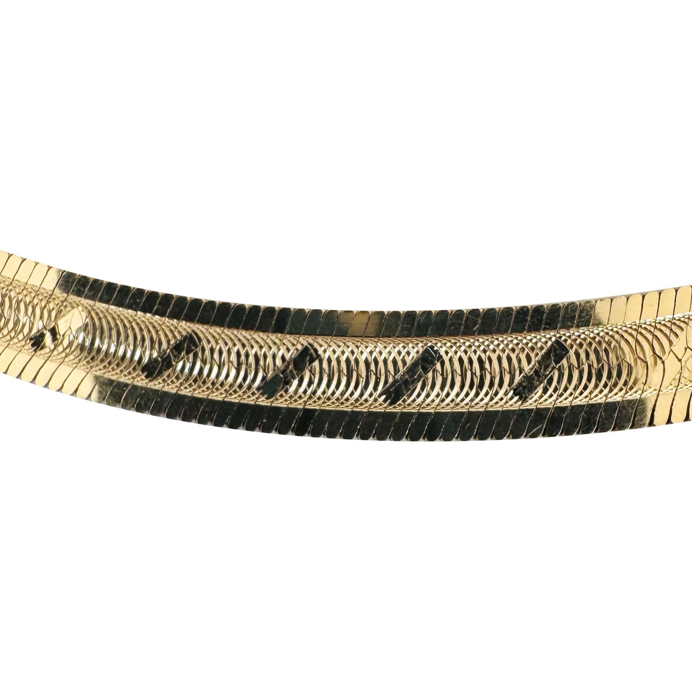14k Gelbgold 26g massives geätztes Muster 7mm Fischgräten-Gliederhalskette 20
