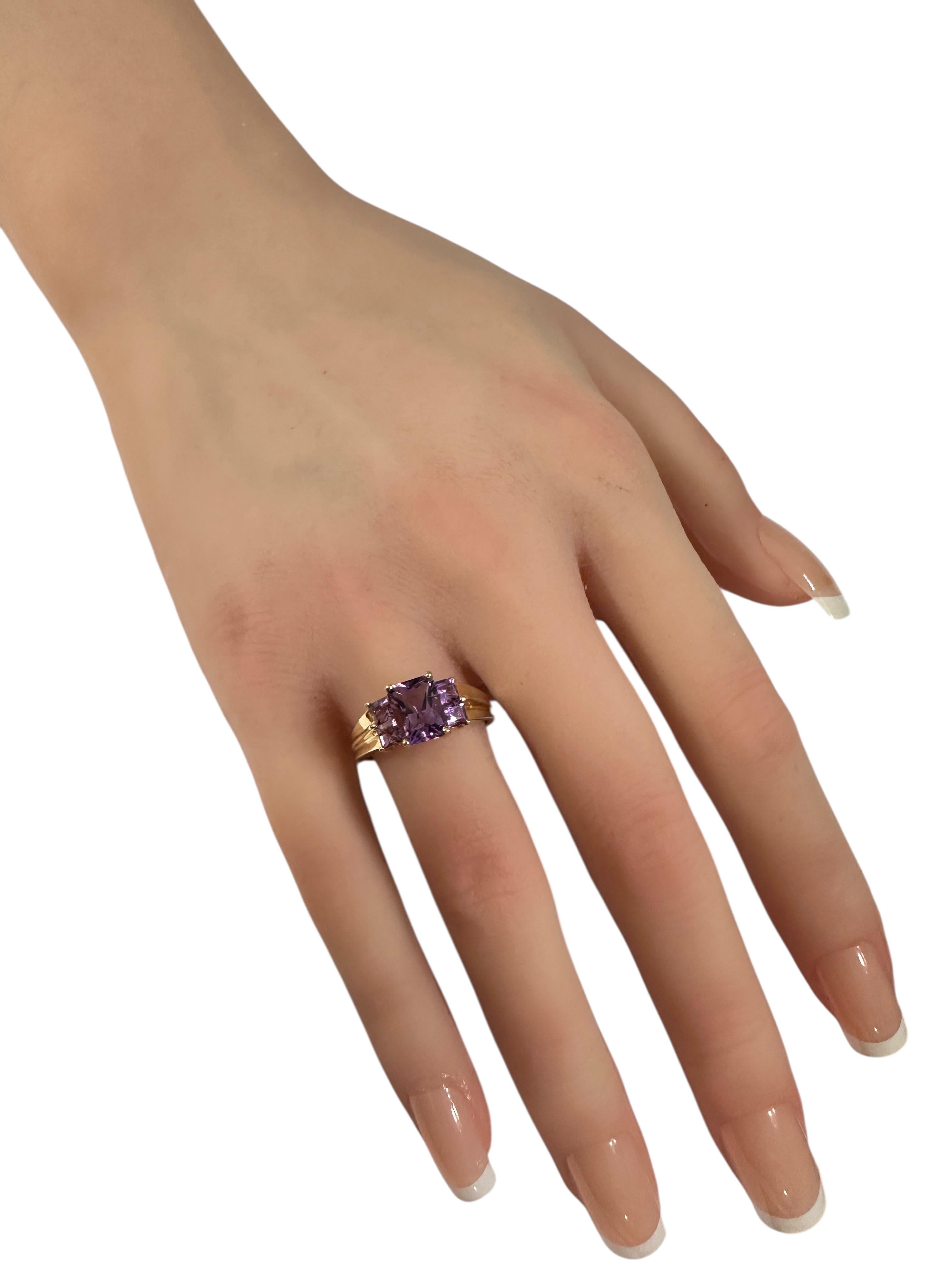 Art Deco 14k Yellow Gold 2.72 Carat Radiant Cut & Square Cut Amethyst Ring Size 7 For Sale