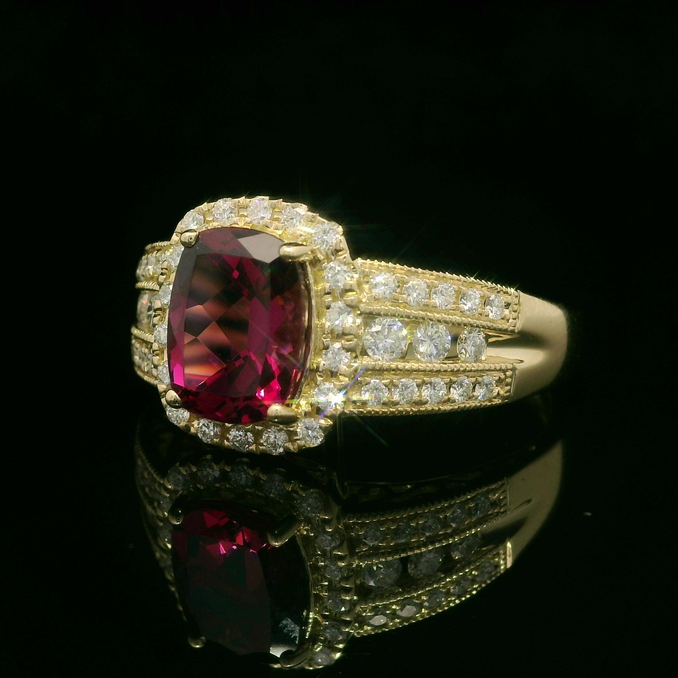 14k Yellow Gold 2.75ctw Tourmaline w/ Diamond Halo Statement Cocktail Ring For Sale 2