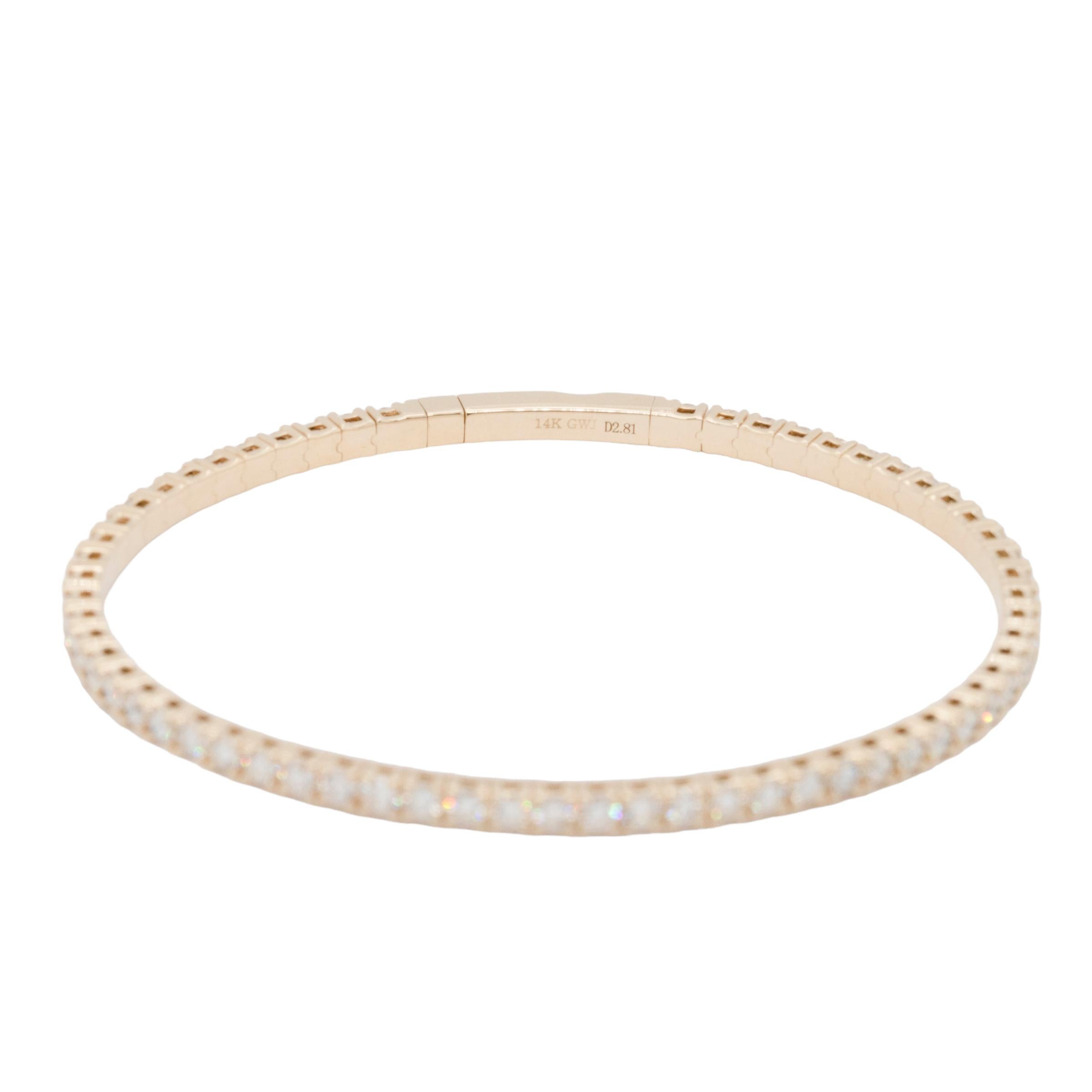 Bracelet jonc extensible style tennis en or jaune 14 carats avec diamants naturels de 2,81 carats Neuf - En vente à Boca Raton, FL