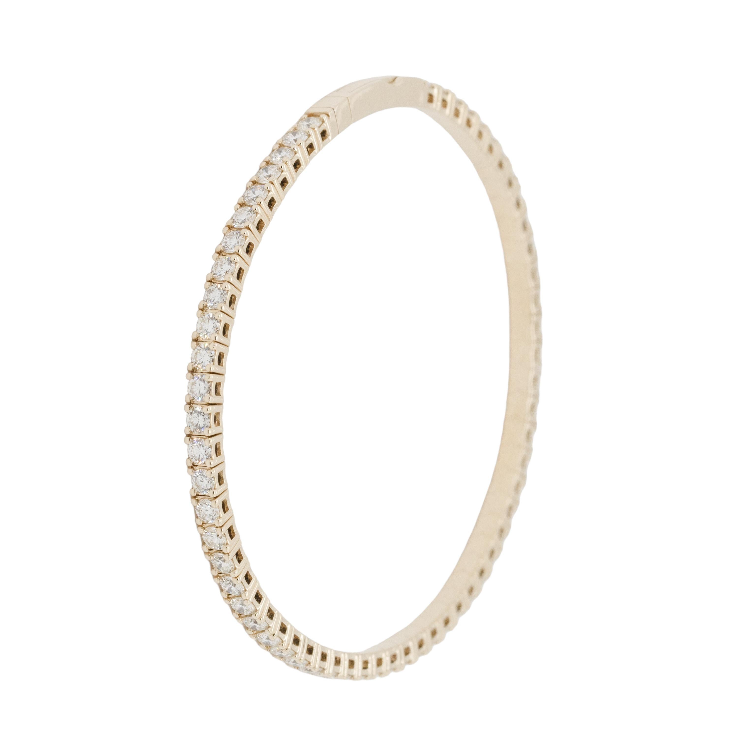 Bracelet jonc extensible style tennis en or jaune 14 carats avec diamants naturels de 2,81 carats en vente 1