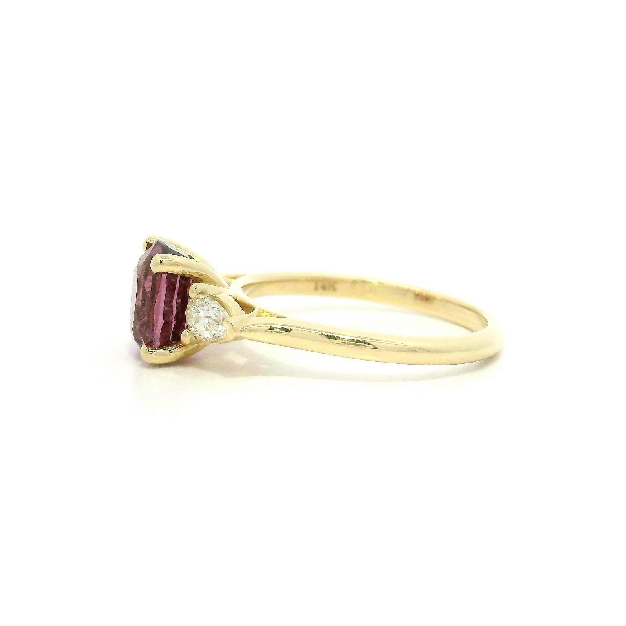 14k Yellow Gold 2.84ctw GIA Cushion Purplish Pink Spinel Pear Diamond Sides Ring For Sale 5