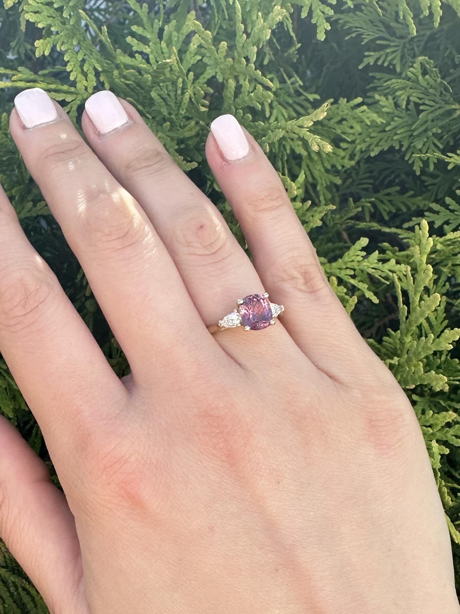 14k Yellow Gold 2.84ctw GIA Cushion Purplish Pink Spinel Pear Diamond Sides Ring For Sale 10