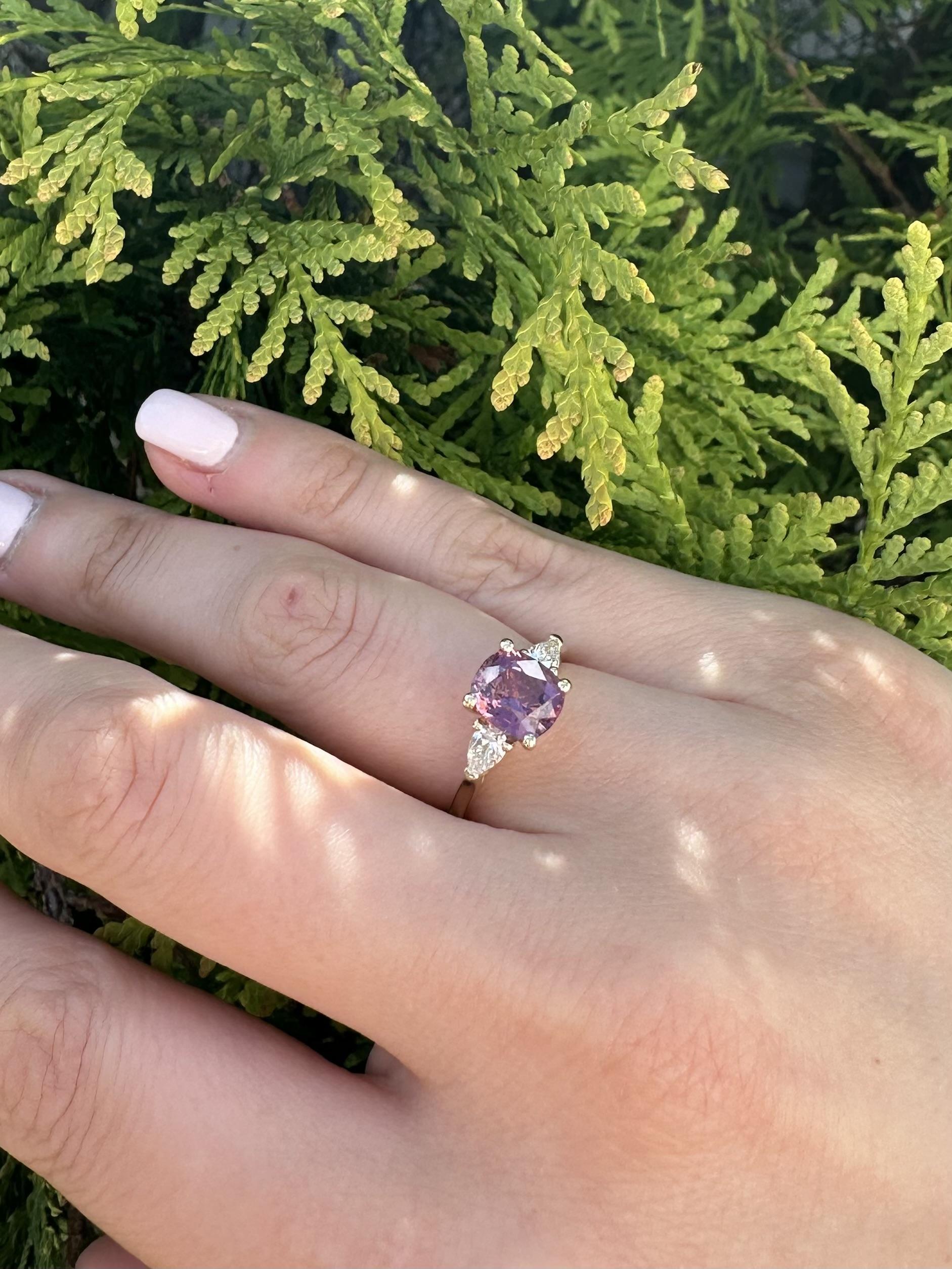 14k Yellow Gold 2.84ctw GIA Cushion Purplish Pink Spinel Pear Diamond Sides Ring For Sale 11