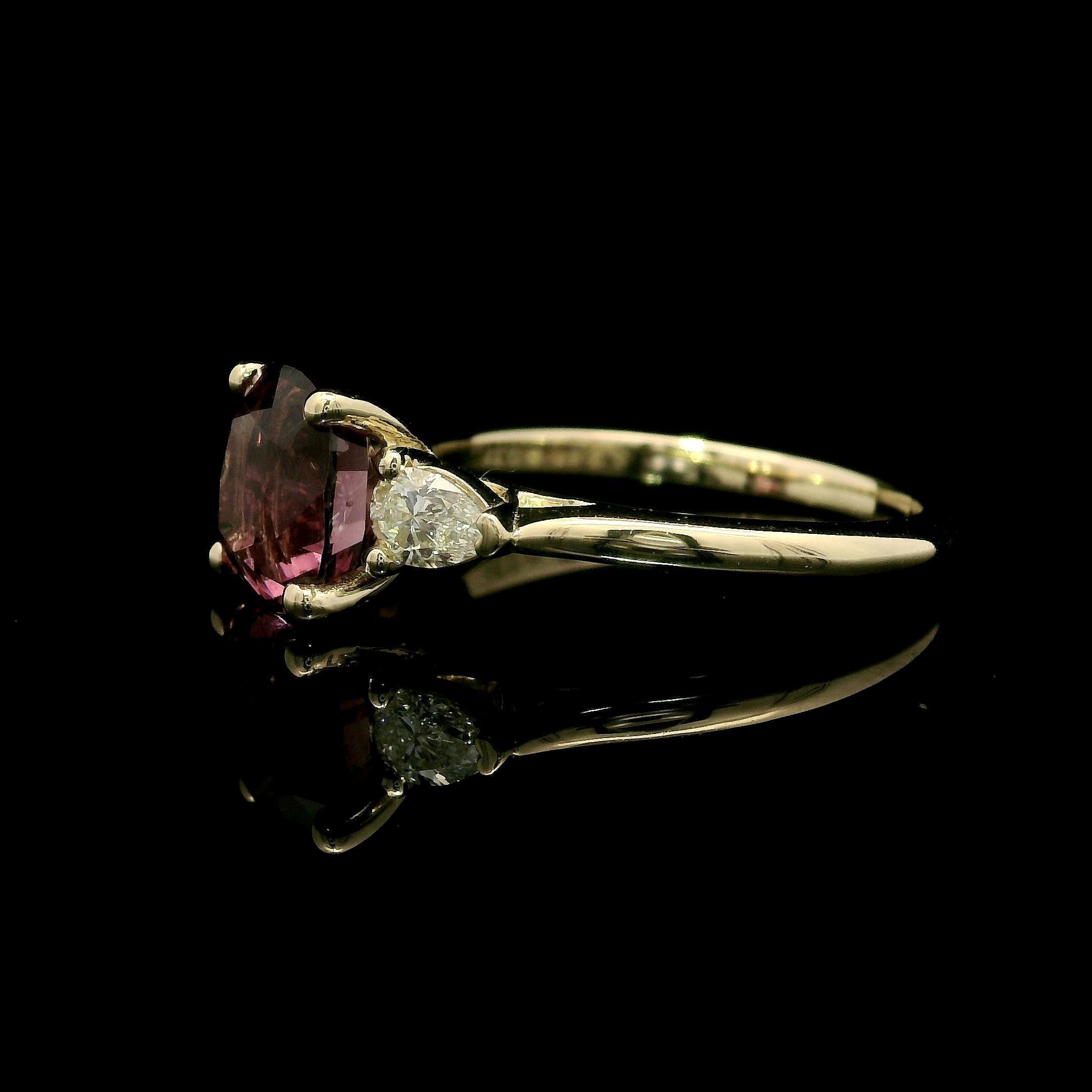 14k Yellow Gold 2.84ctw GIA Cushion Purplish Pink Spinel Pear Diamond Sides Ring For Sale 1