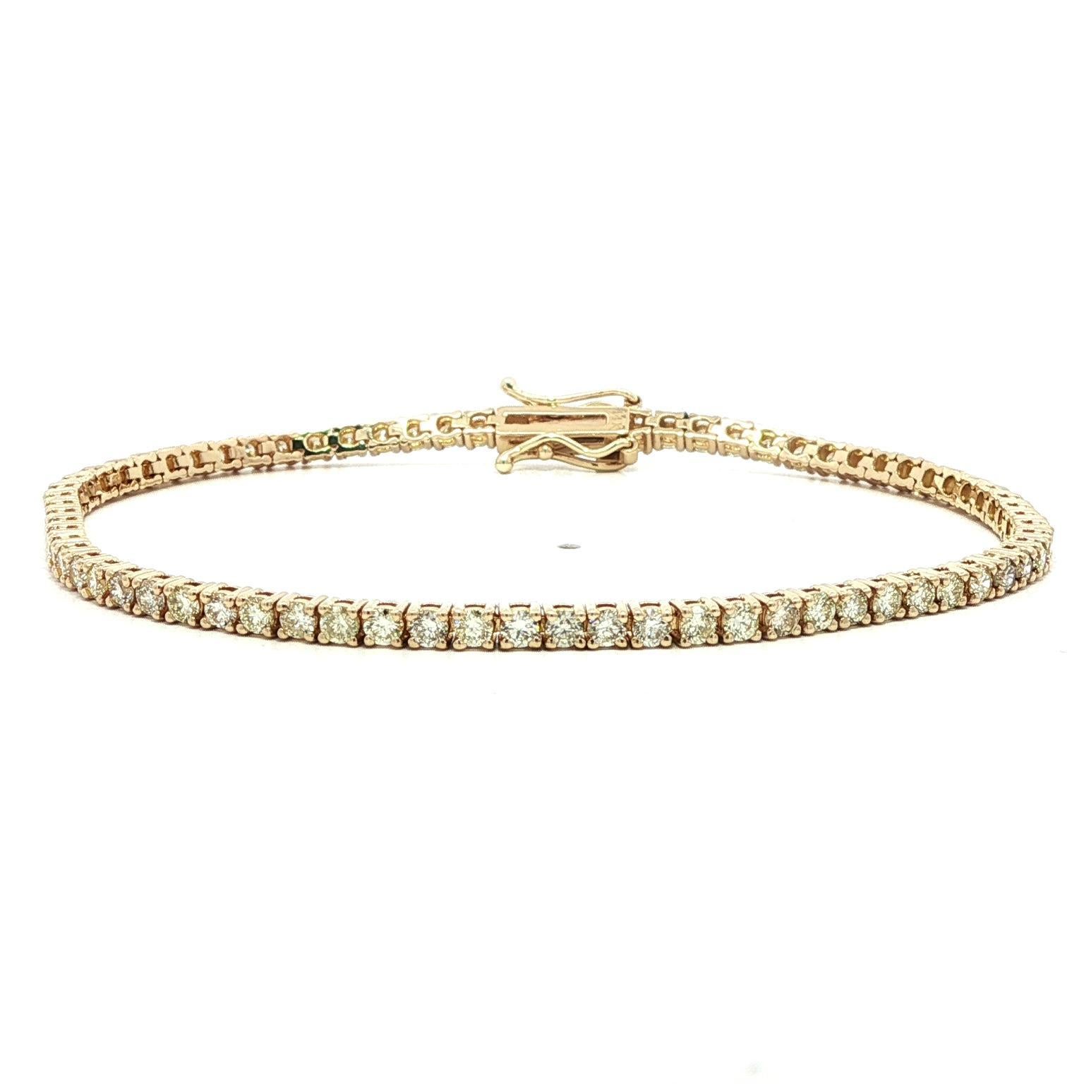 Round Cut 14k Yellow Gold 2.92ctw Fiery Brilliant Diamond Classic Line Tennis Bracelet For Sale