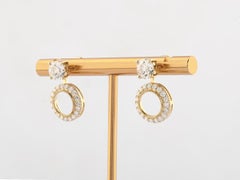 Ohrringe aus 14-karätigem Gelbgold mit einem runden Naturdiamanten (2,93 Karat) im Halo-Design