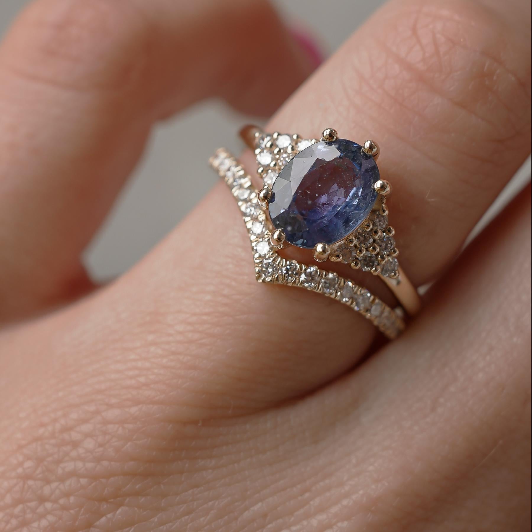 14k Yellow Gold 2ct Oval Blue Sapphire & .17t.c.w White Diamonds Engagement Ring For Sale 2