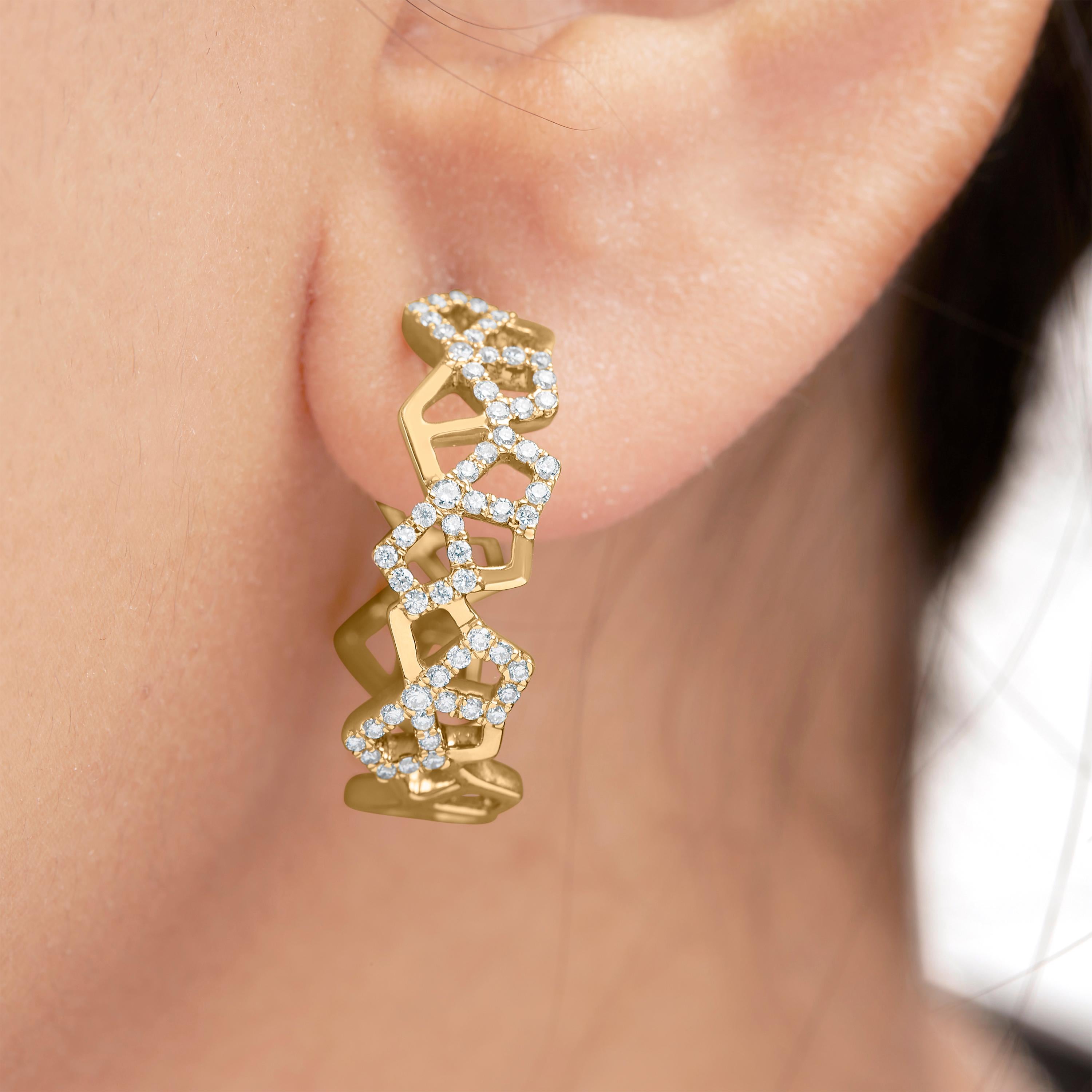 14K Yellow Gold 3/4 Cttw Diamond Honeycomb Hoop Earrings In New Condition For Sale In New York, NY