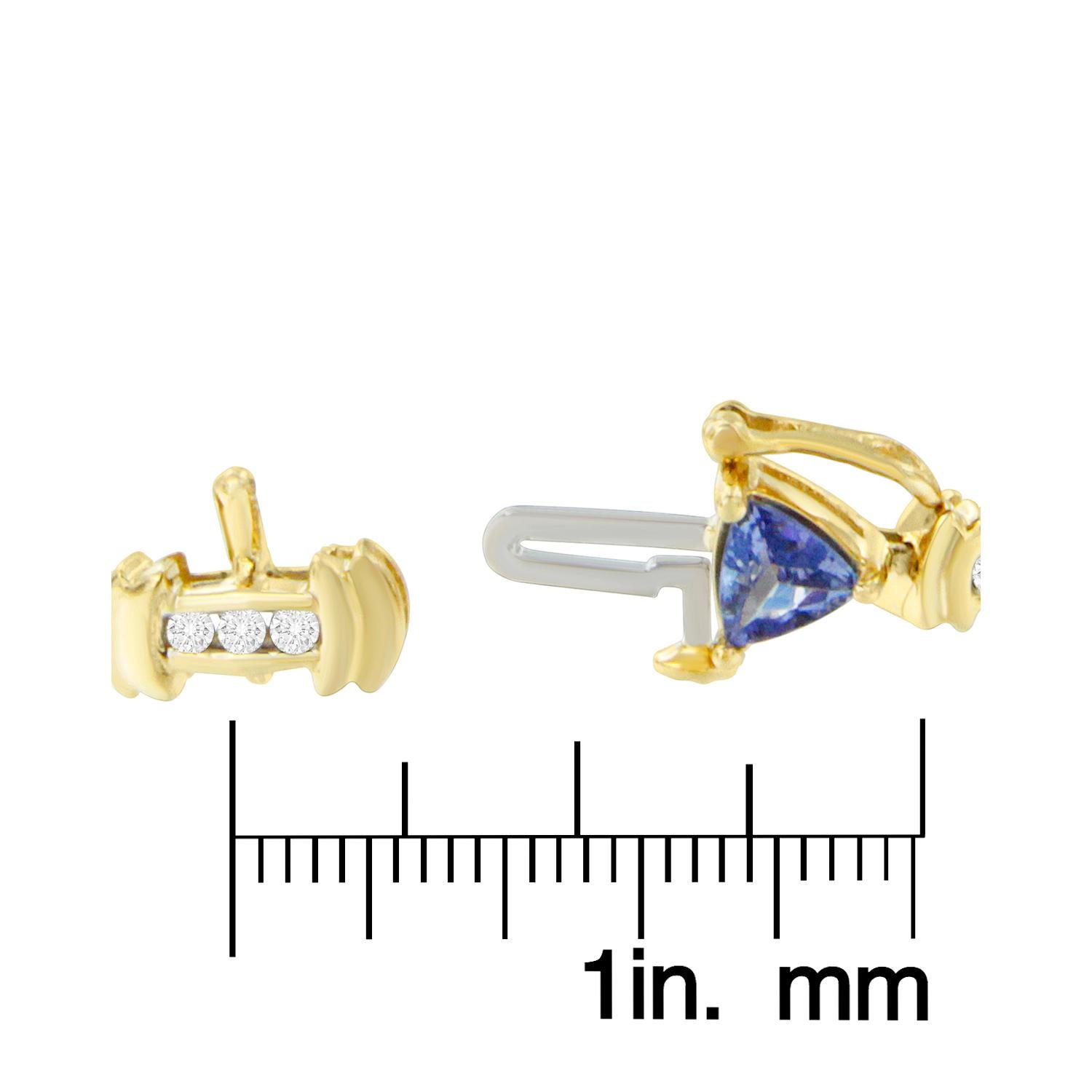 Brilliant Cut 14K Yellow Gold 3/5 Carat Round-Cut Diamond and Blue Triangle Tanzanite Bracelet For Sale