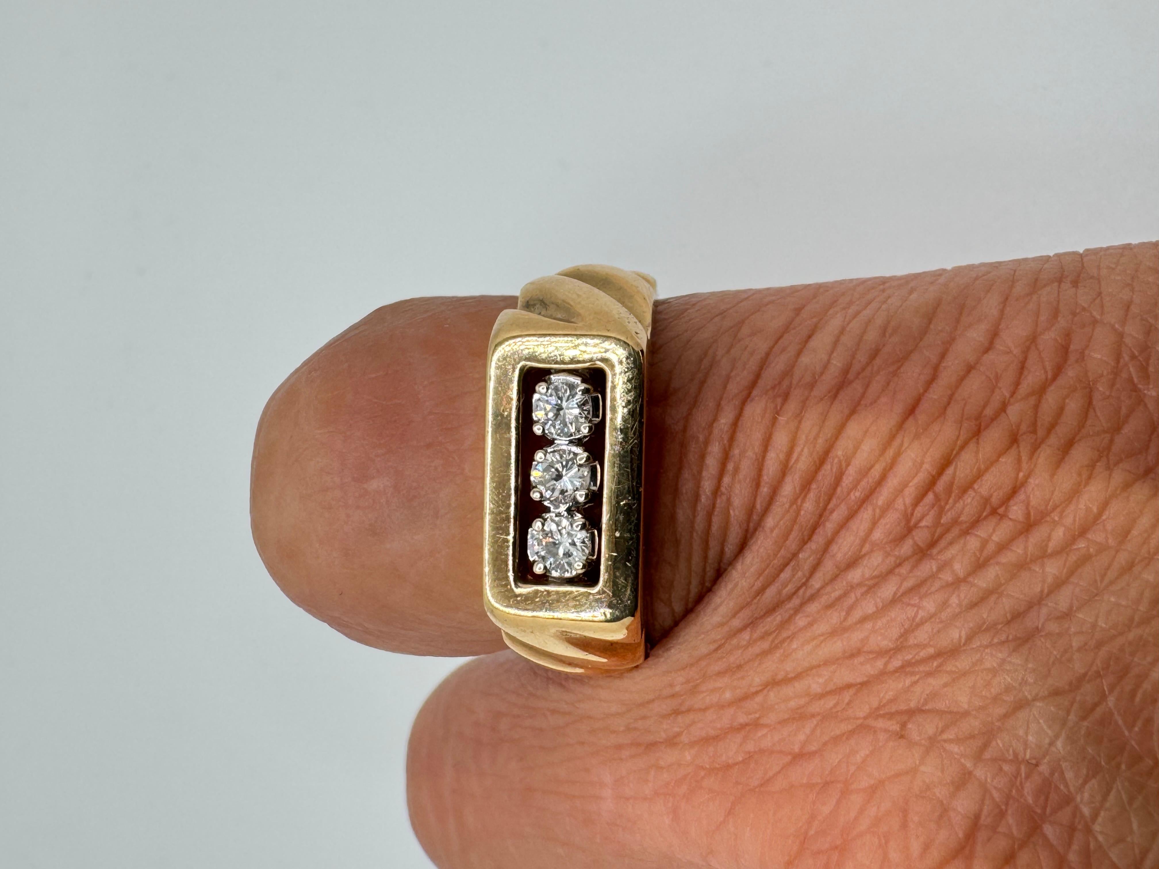 Anillo 3 Diamantes Oro Amarillo 14K en venta 2