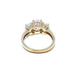 14K Yellow Gold 3 Oval Zircon Ring
