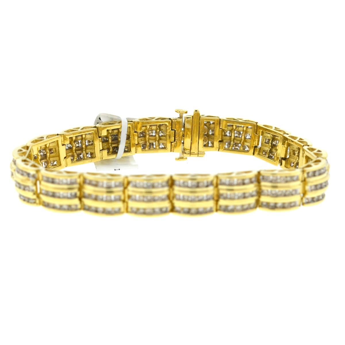 14 Karat Yellow Gold 3-Row Diamond Bracelet Approximate 3.00 Carat In Excellent Condition In Boca Raton, FL