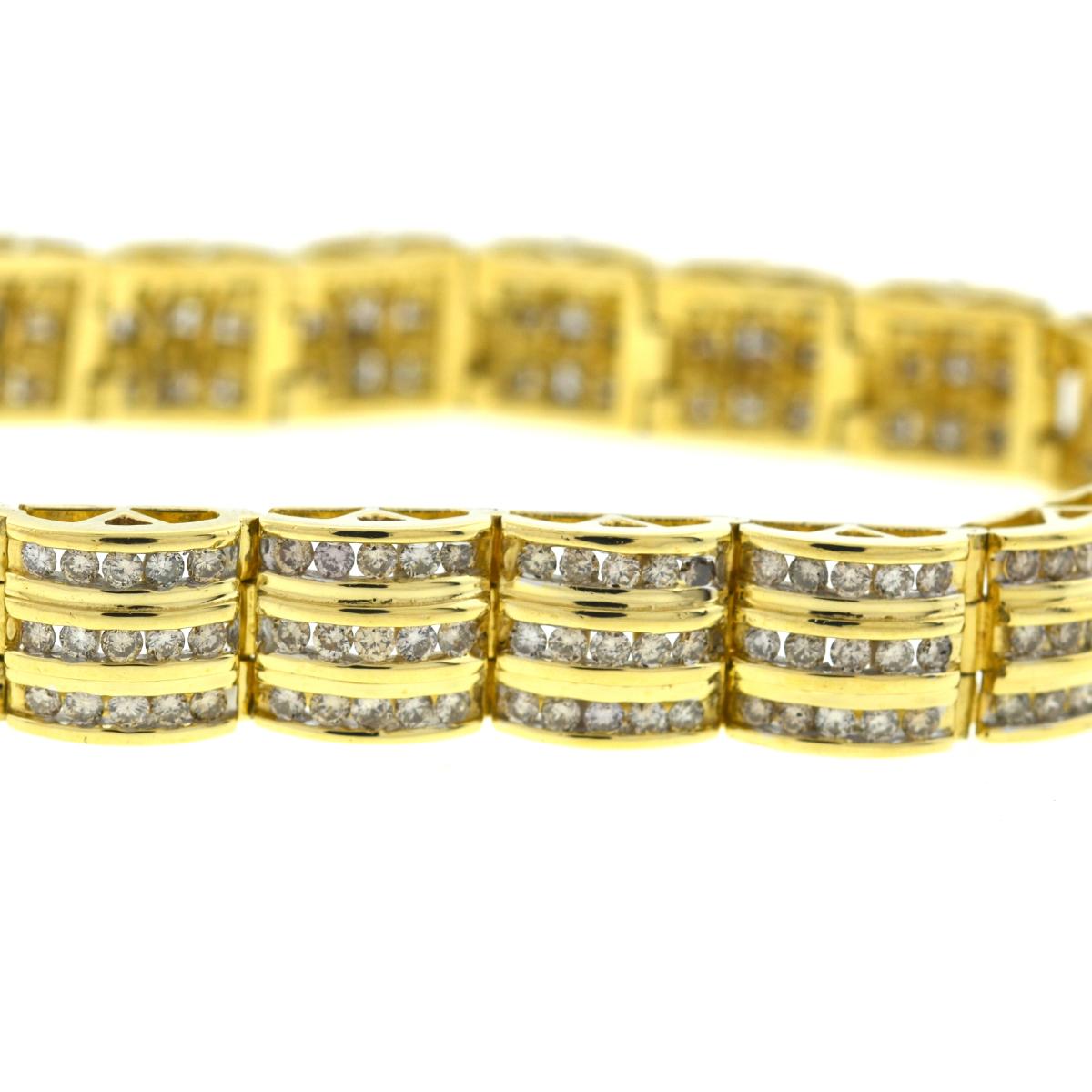 Women's or Men's 14 Karat Yellow Gold 3-Row Diamond Bracelet Approximate 3.00 Carat