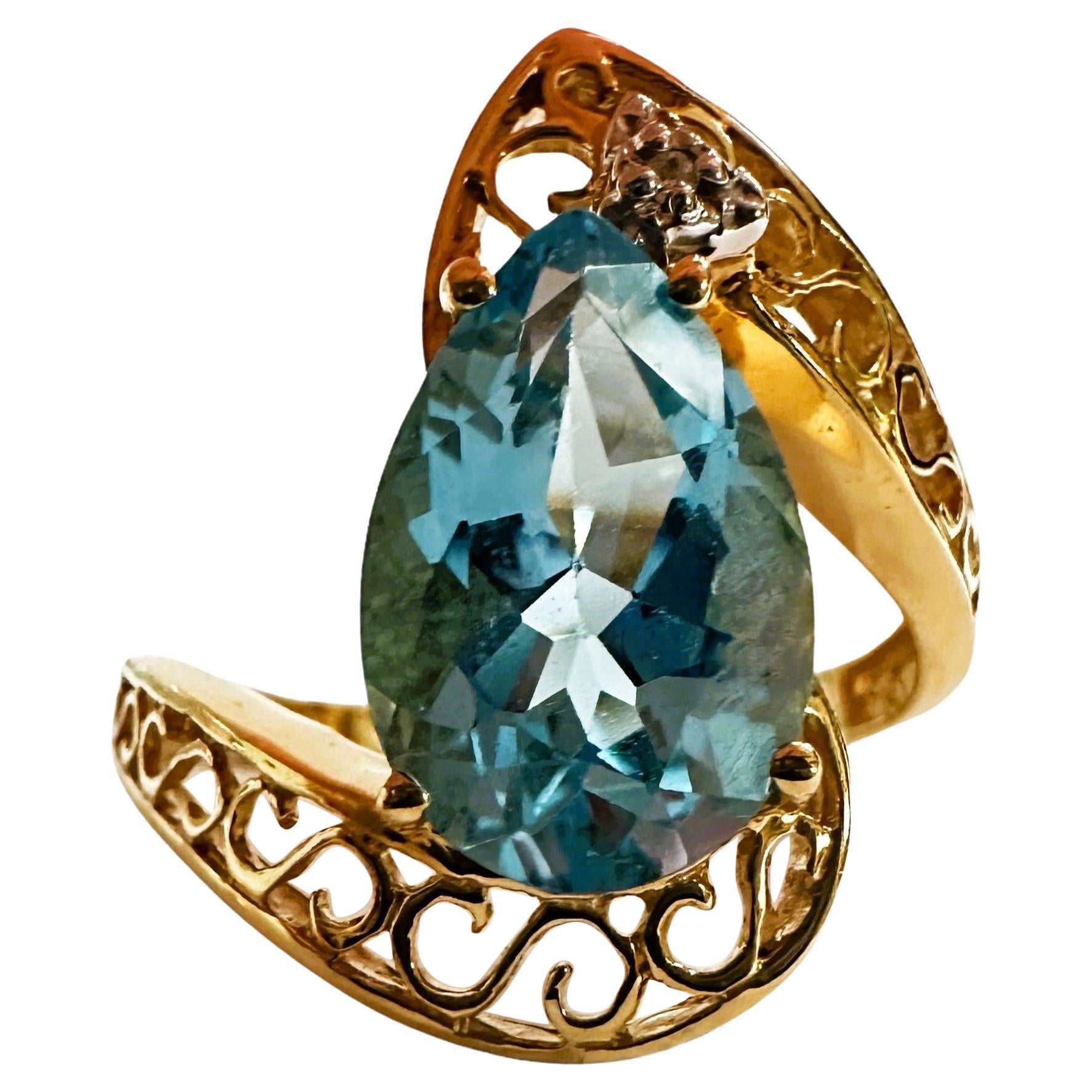 14k Yellow Gold 3.0 Carat Blue Topaz
Diamond Filigree Ring Size 7.75 - Stamped