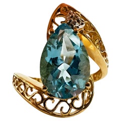 14k Yellow Gold 3.0 Carat Blue Topaz
Diamond Filigree Ring Size 7.75 - Stamped