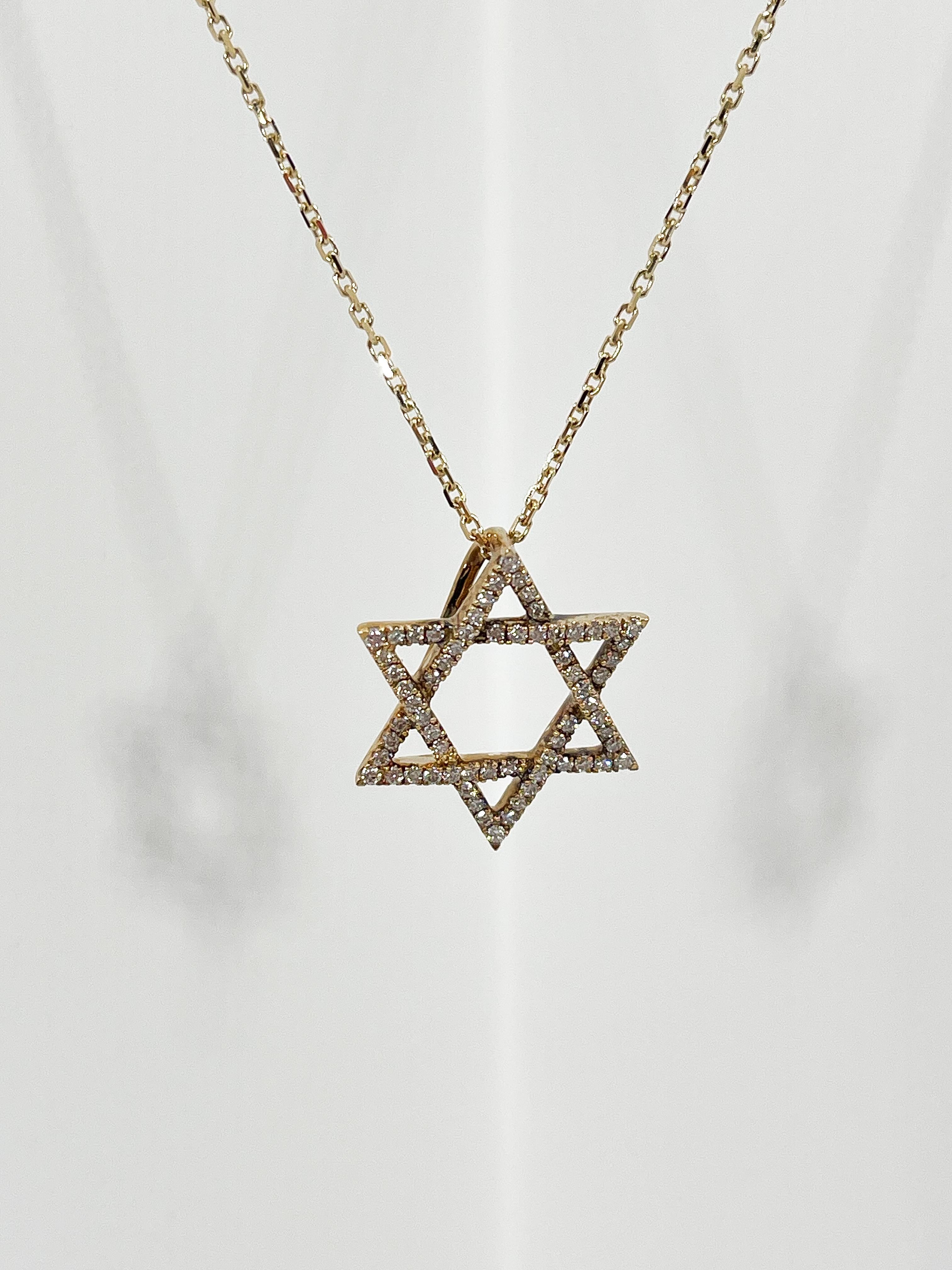 Round Cut 14K Yellow Gold .30 CTW Diamond Star of David Pendant Necklace For Sale