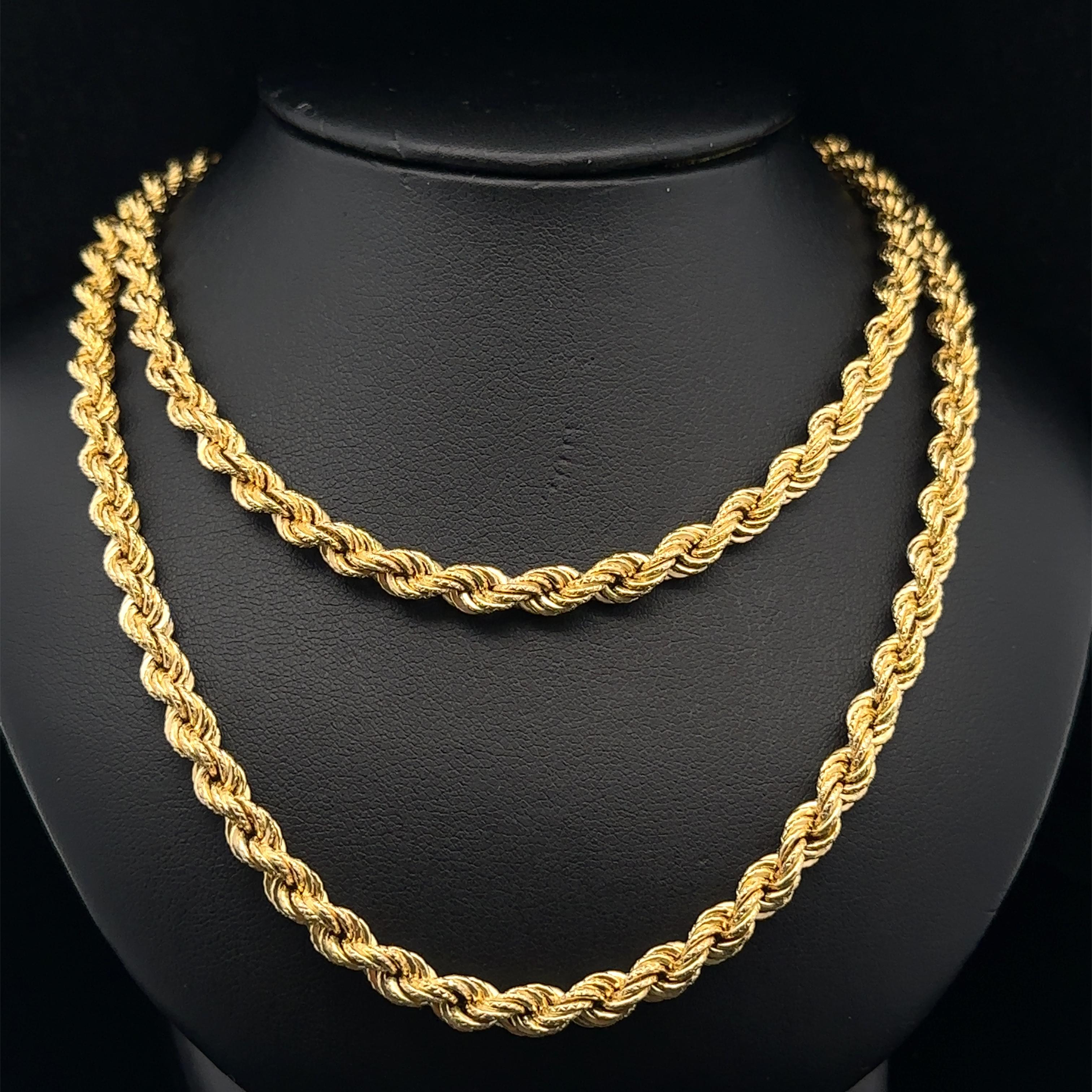 Collier à maillons de 31 pouces de long en or jaune 14 carats texturé avec fermoir à griffes de homard en vente 1