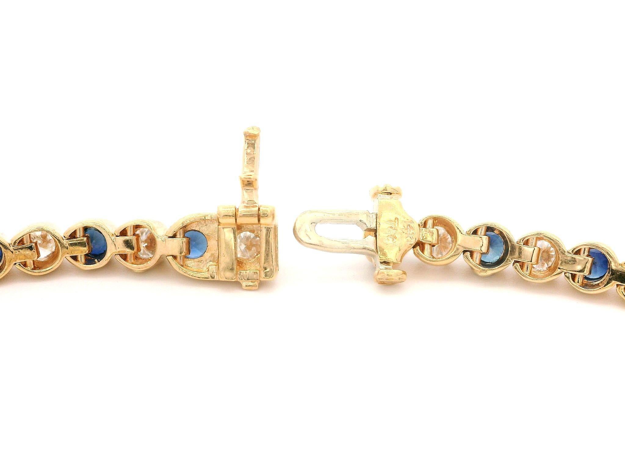 14k Yellow Gold 3.25ctw Alternating Sapphire Diamond Line Tennis Bracelet In Excellent Condition For Sale In Montclair, NJ