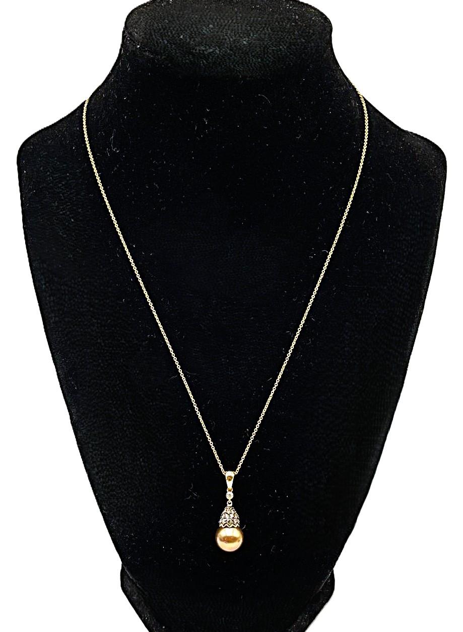 Collier LeVian en or jaune 14K avec perles de chocolat et diamants de 0,33 carat Excellent état - En vente à Eagan, MN