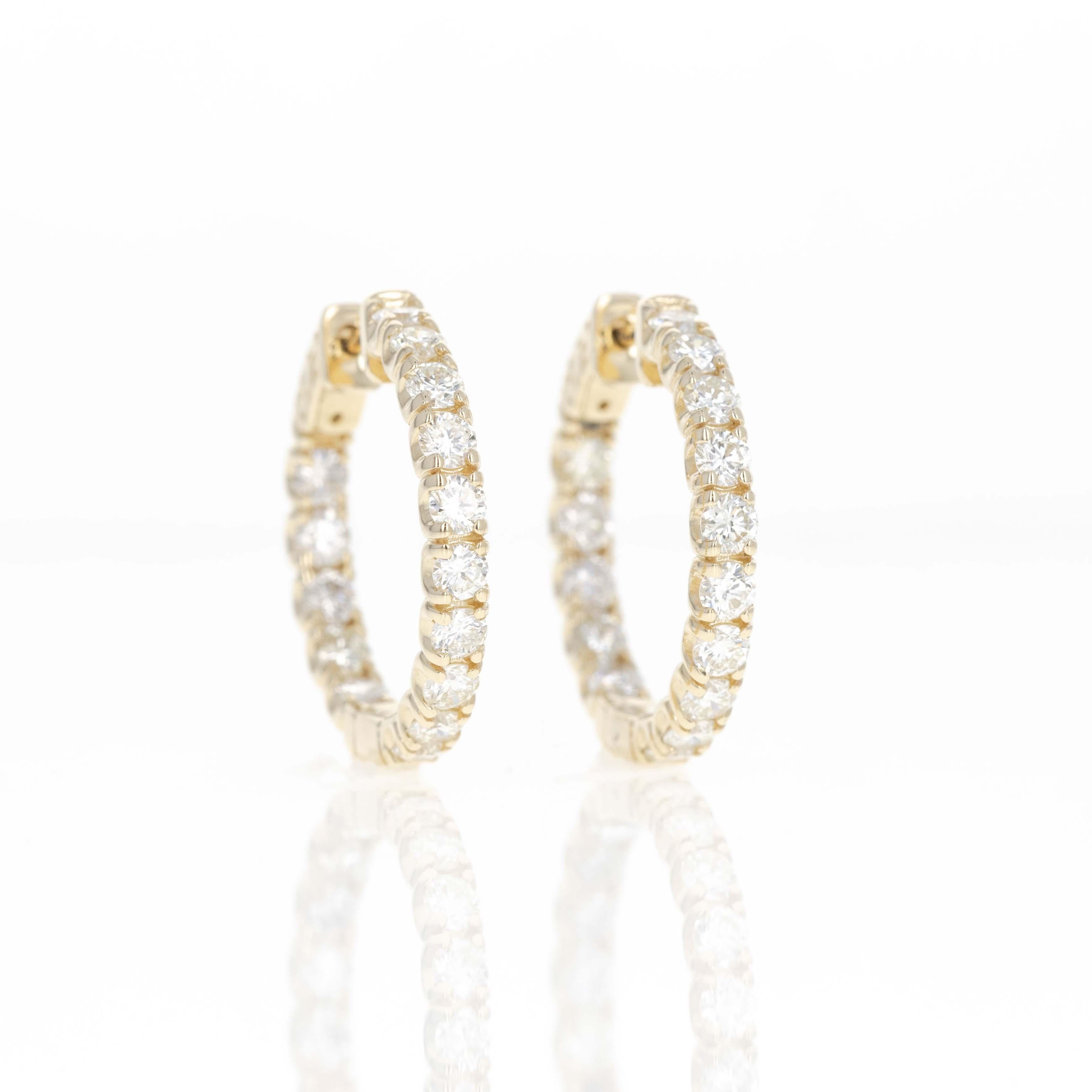 Donna Orecchini a cerchio in oro giallo 14K con diamante rotondo Inside-Out da 3,42 carati in vendita