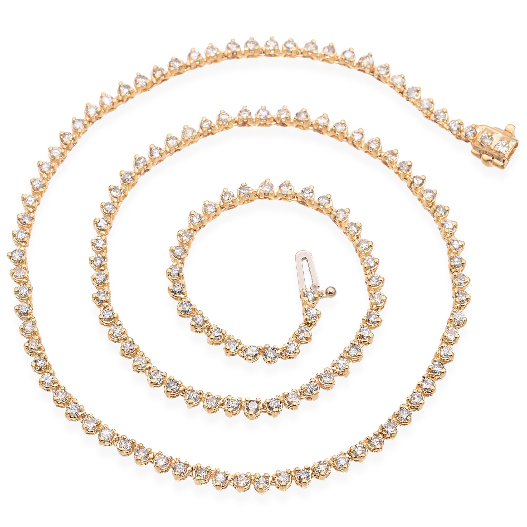 14k Yellow Gold 3.62tcw Diamond Tennis Necklace In Good Condition For Sale In New York, NY