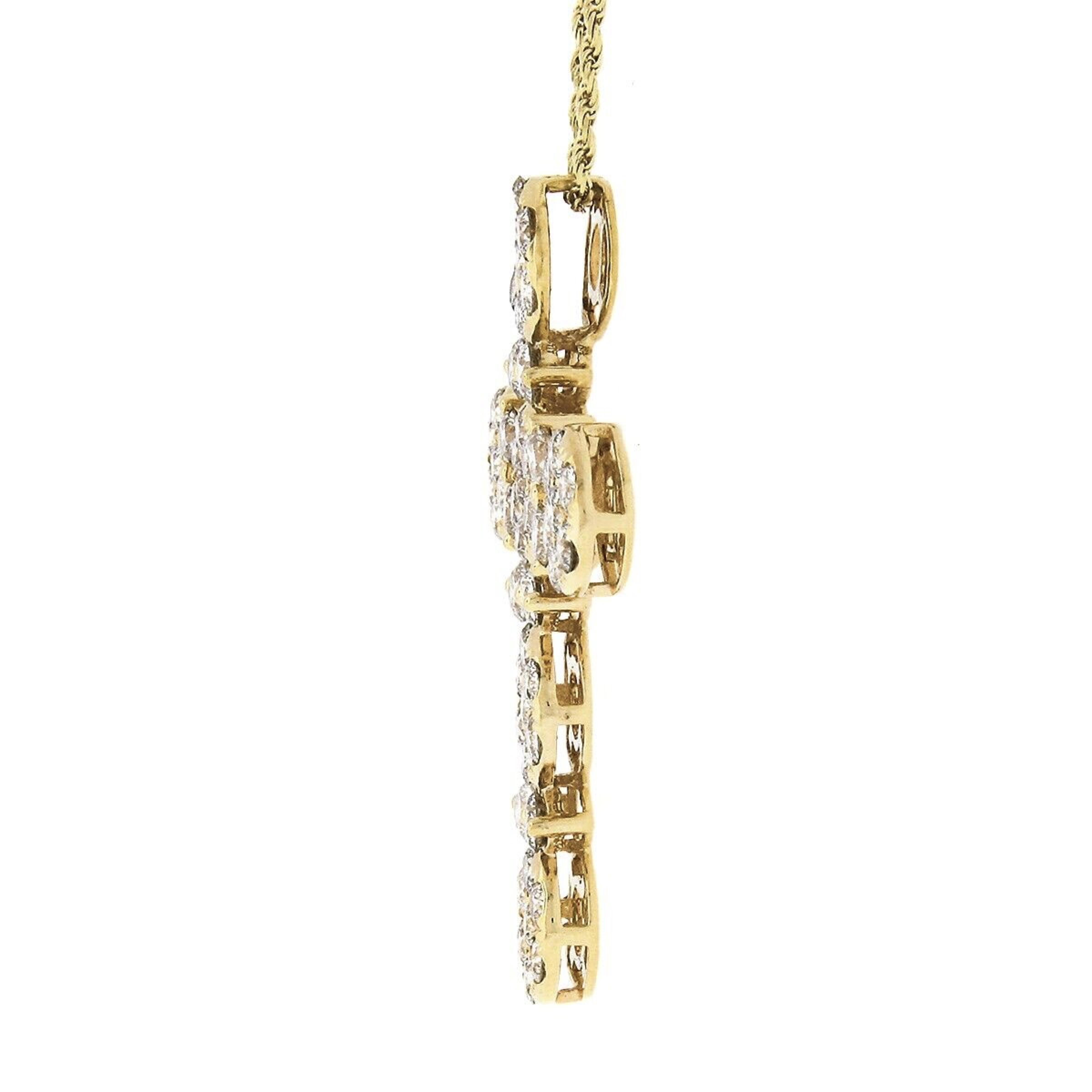 14 Karat Gelbgold 3,75 Karat runder Brillant Diamant Cluster Kreuz Anhänger & Kette für Damen oder Herren
